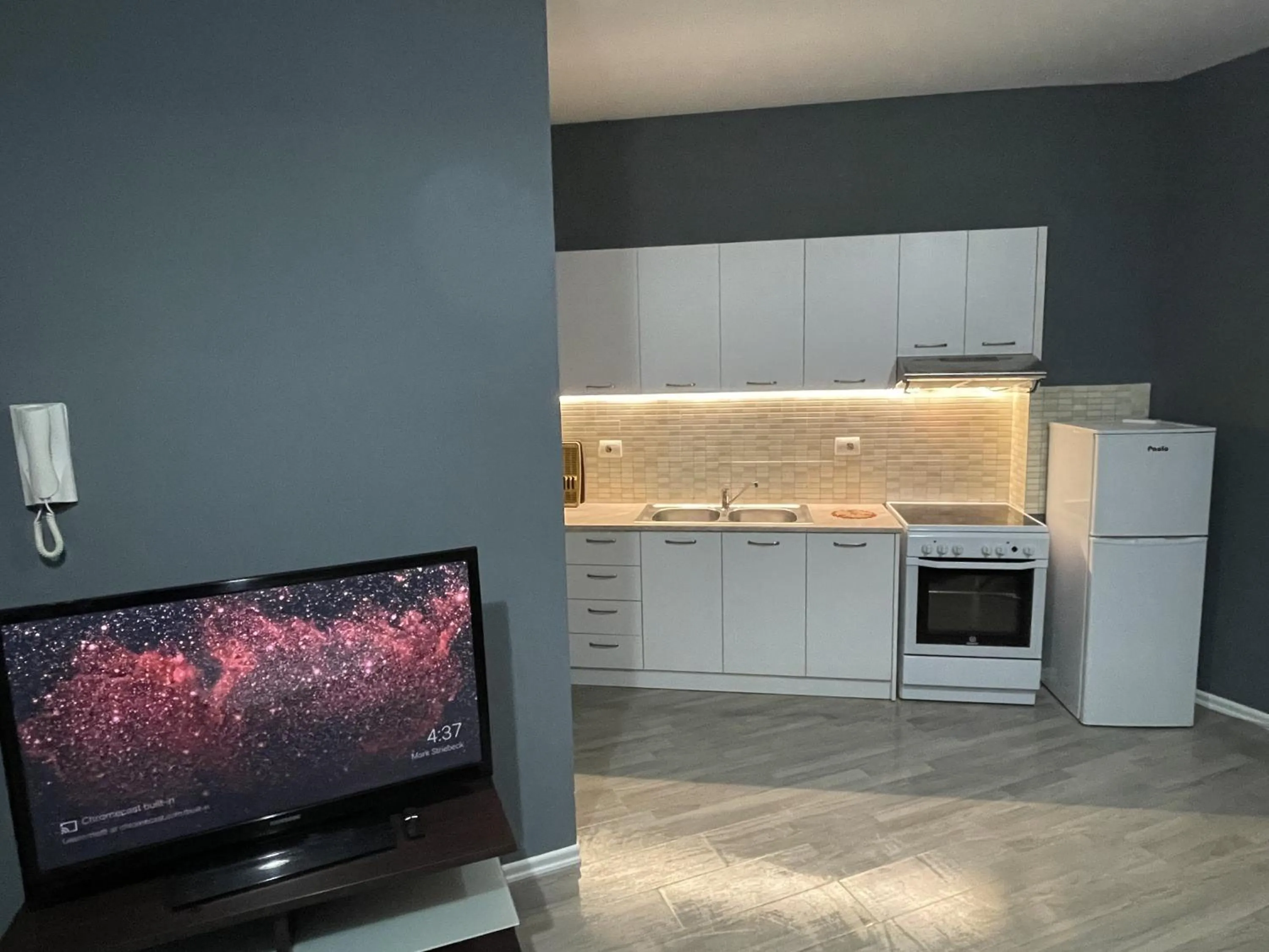 TV and multimedia in CENTER RESIDENCE