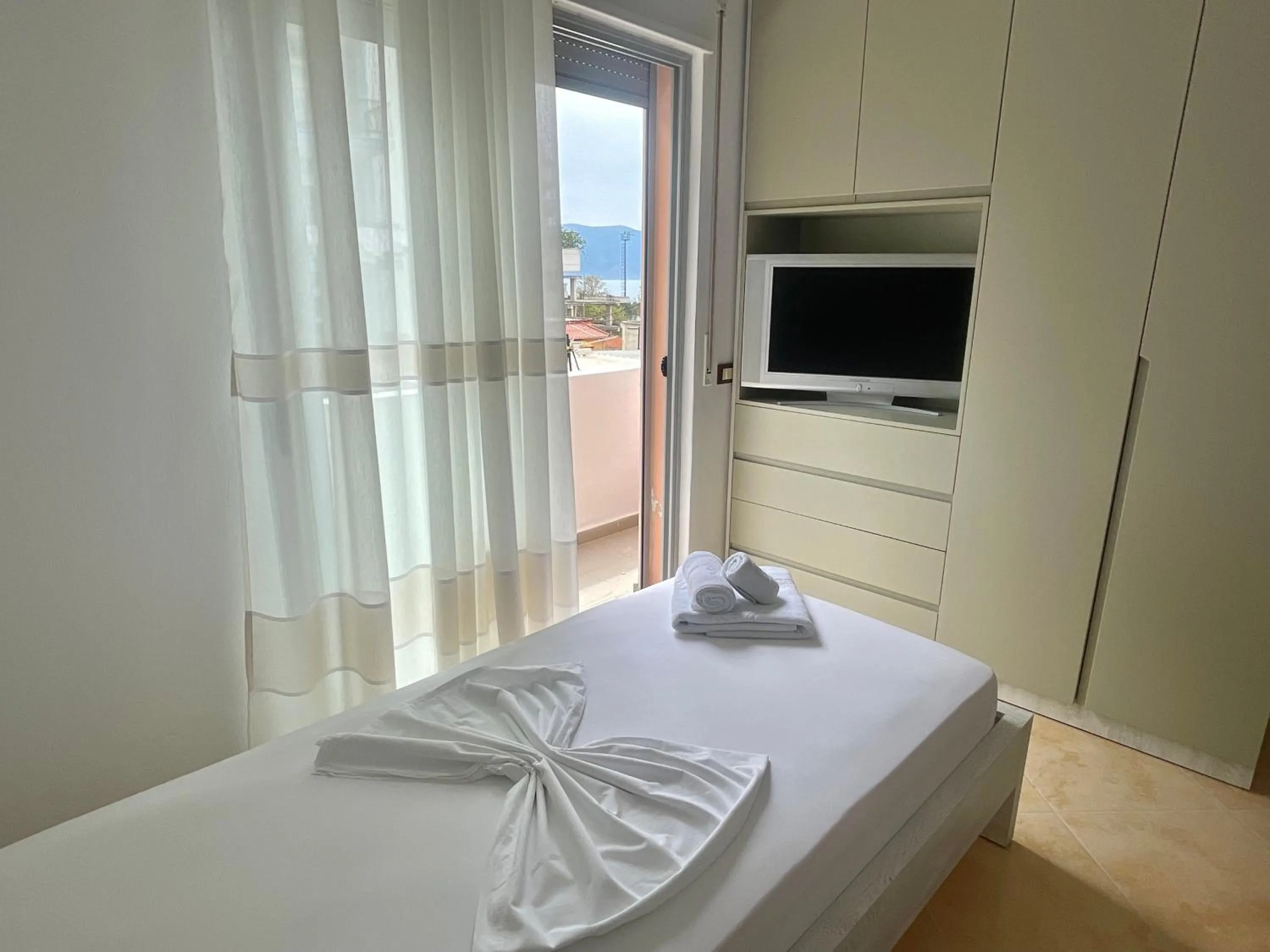 Bed in TOURISTS RESIDENCE