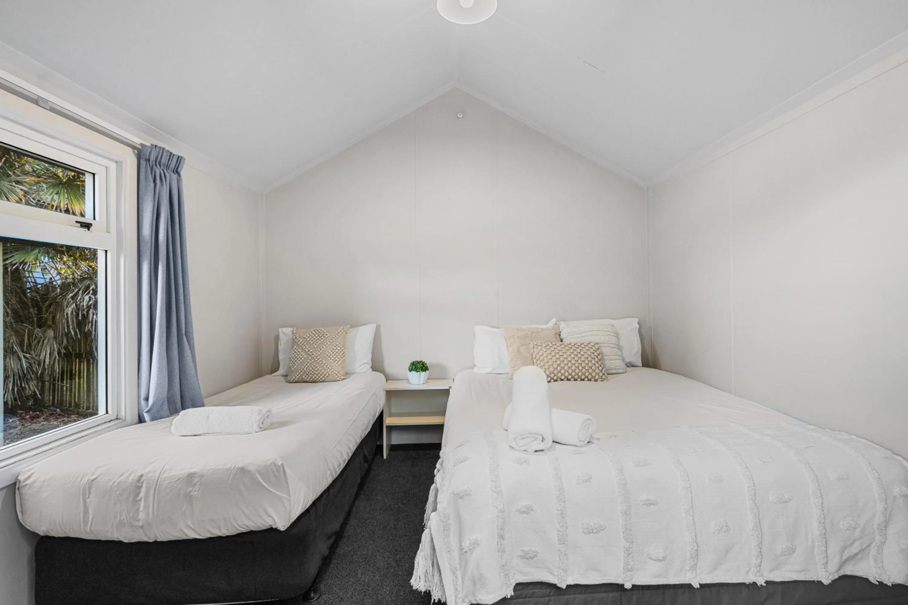 Bed in Tasman Holiday Parks Picton