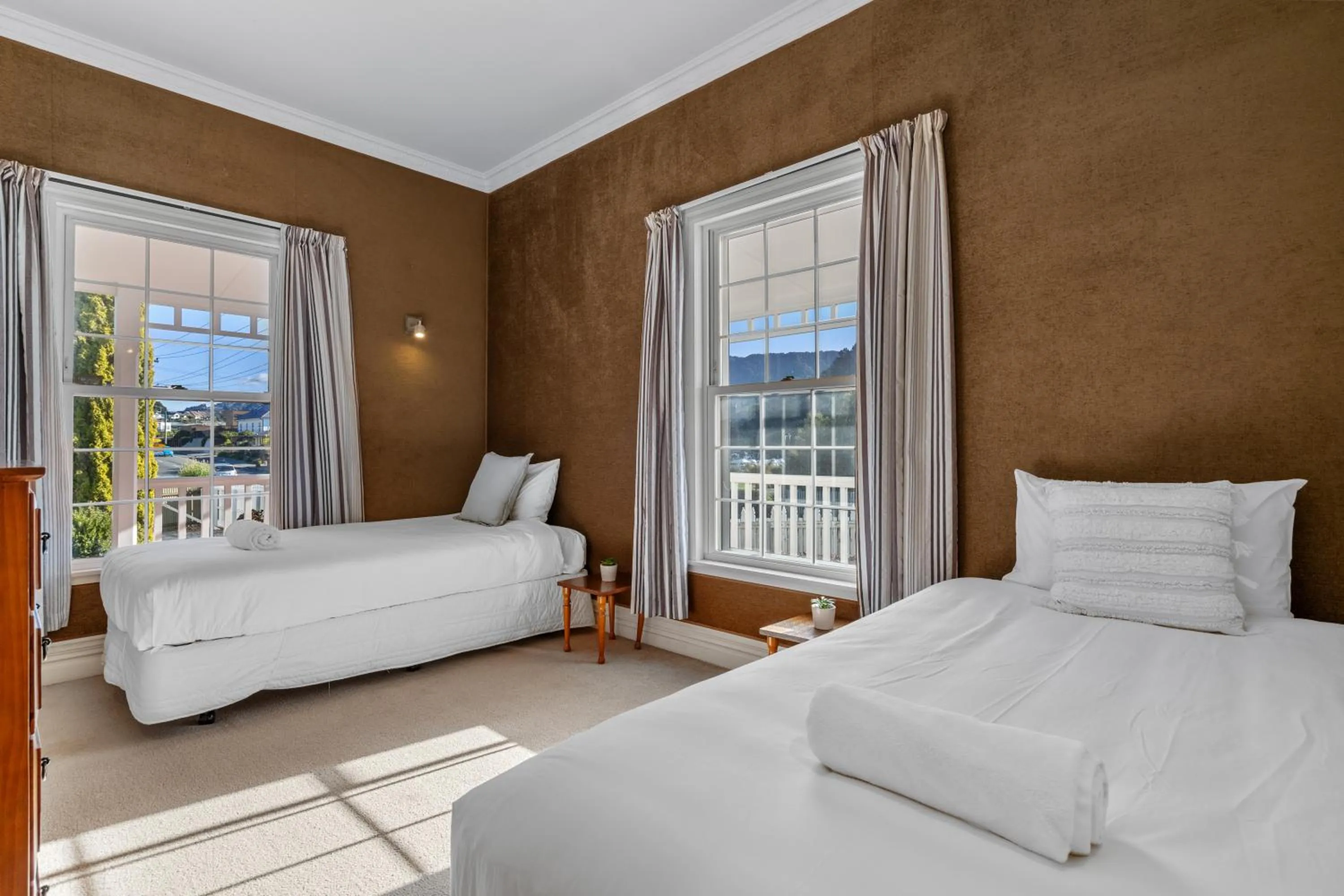 Bed in Tasman Holiday Parks Picton