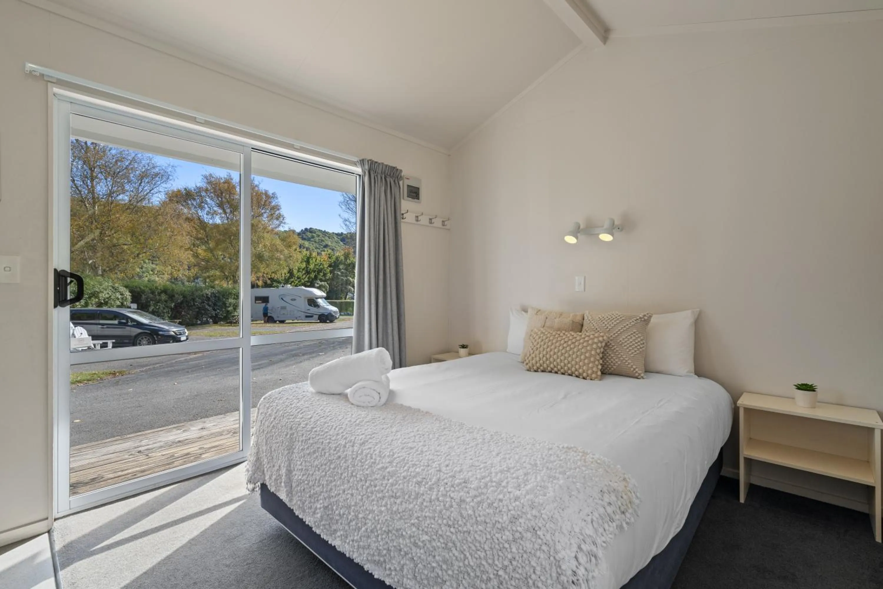 Bed in Tasman Holiday Parks Picton