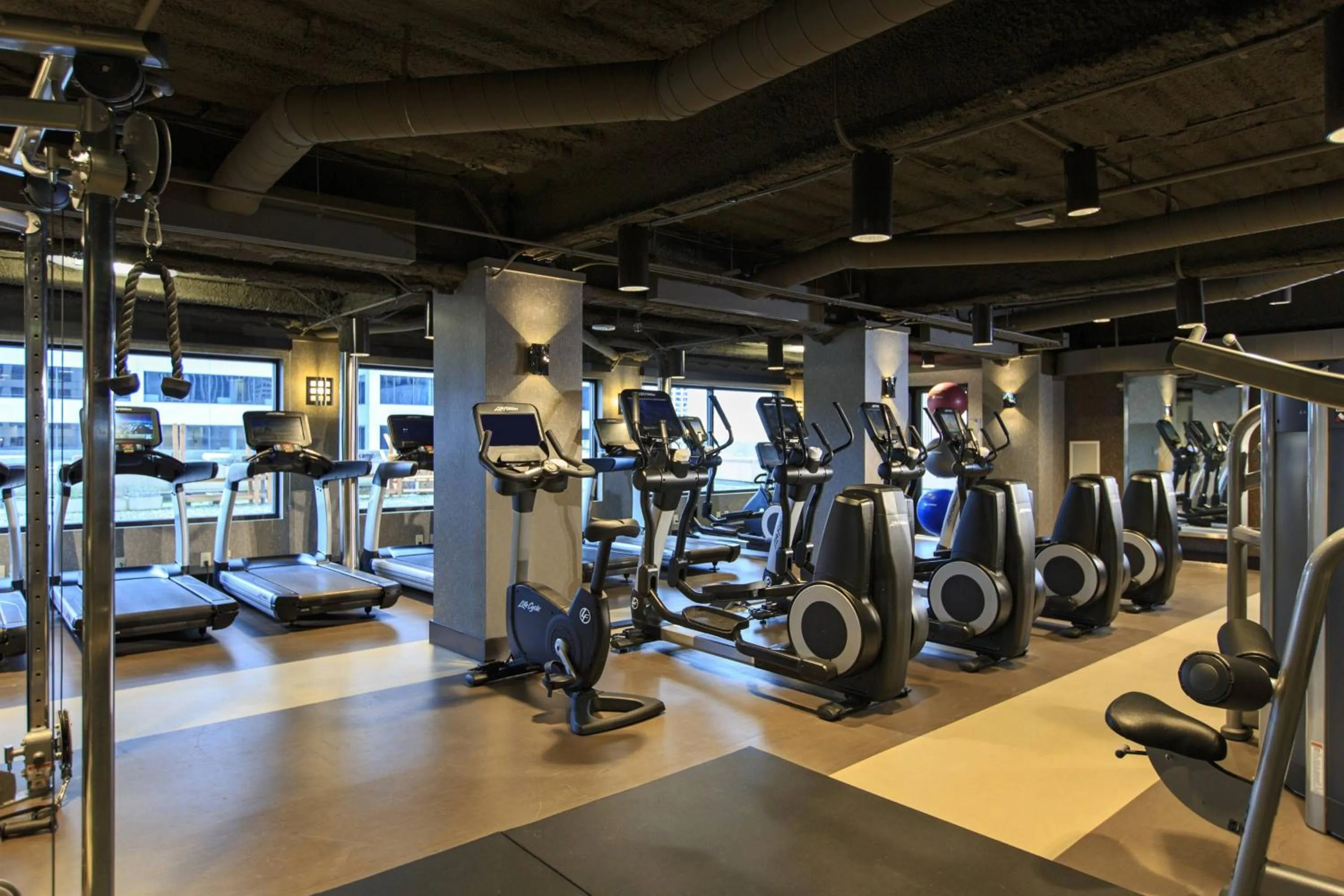 Fitness centre/facilities in Renaissance Seattle Hotel