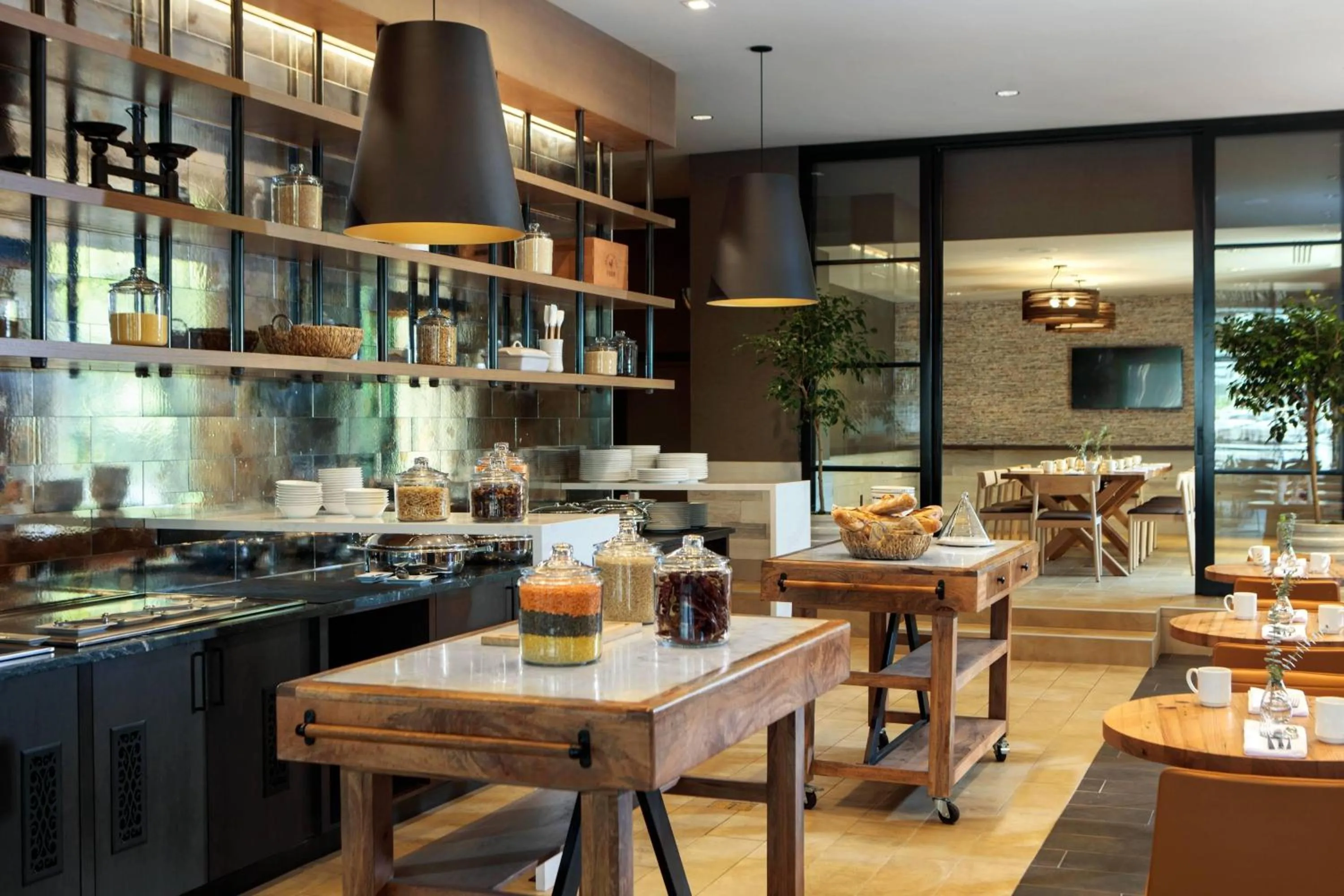 Restaurant/places to eat in Renaissance Seattle Hotel