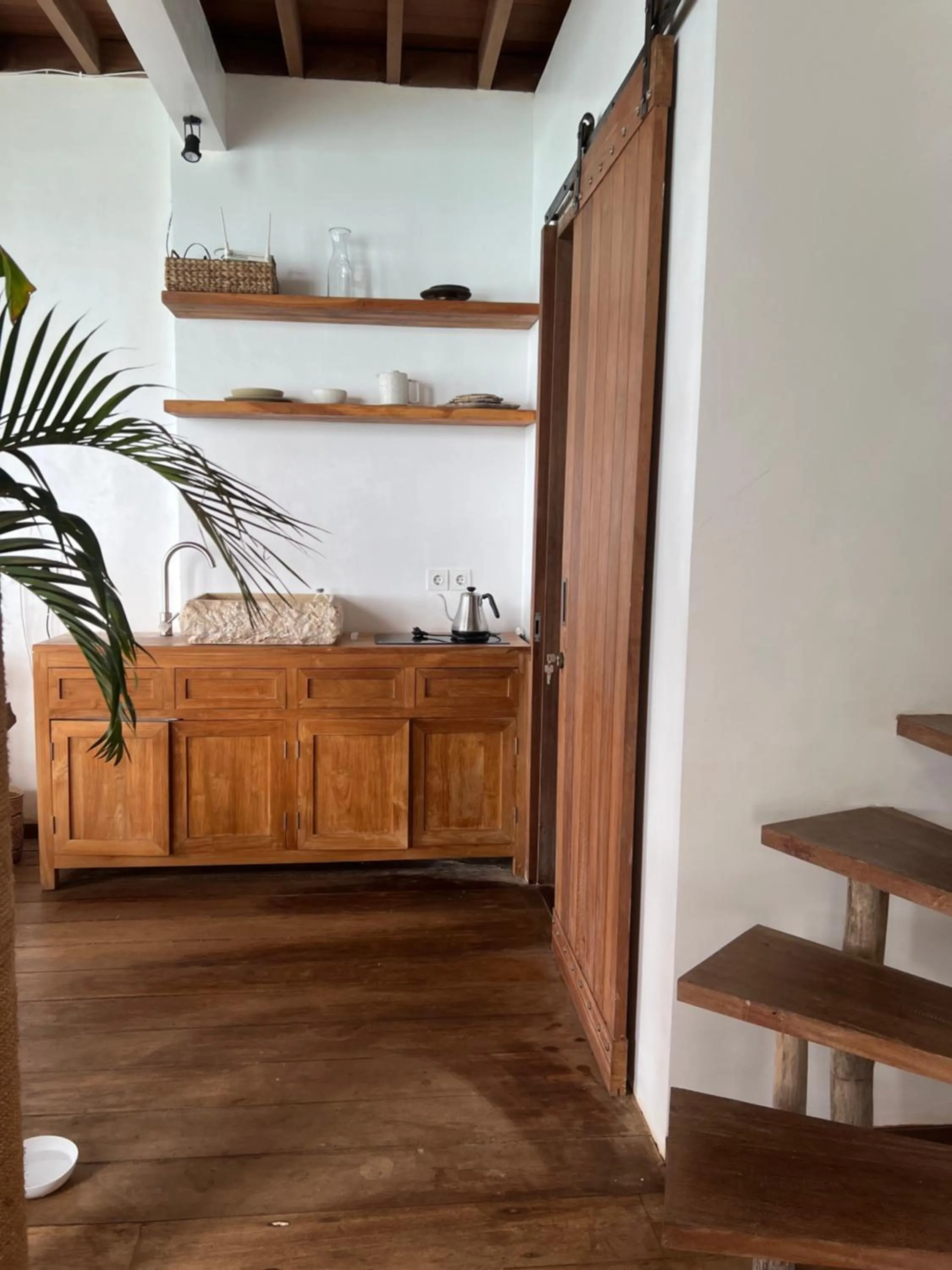 Kitchen or kitchenette in Uluwatu Surf Shack