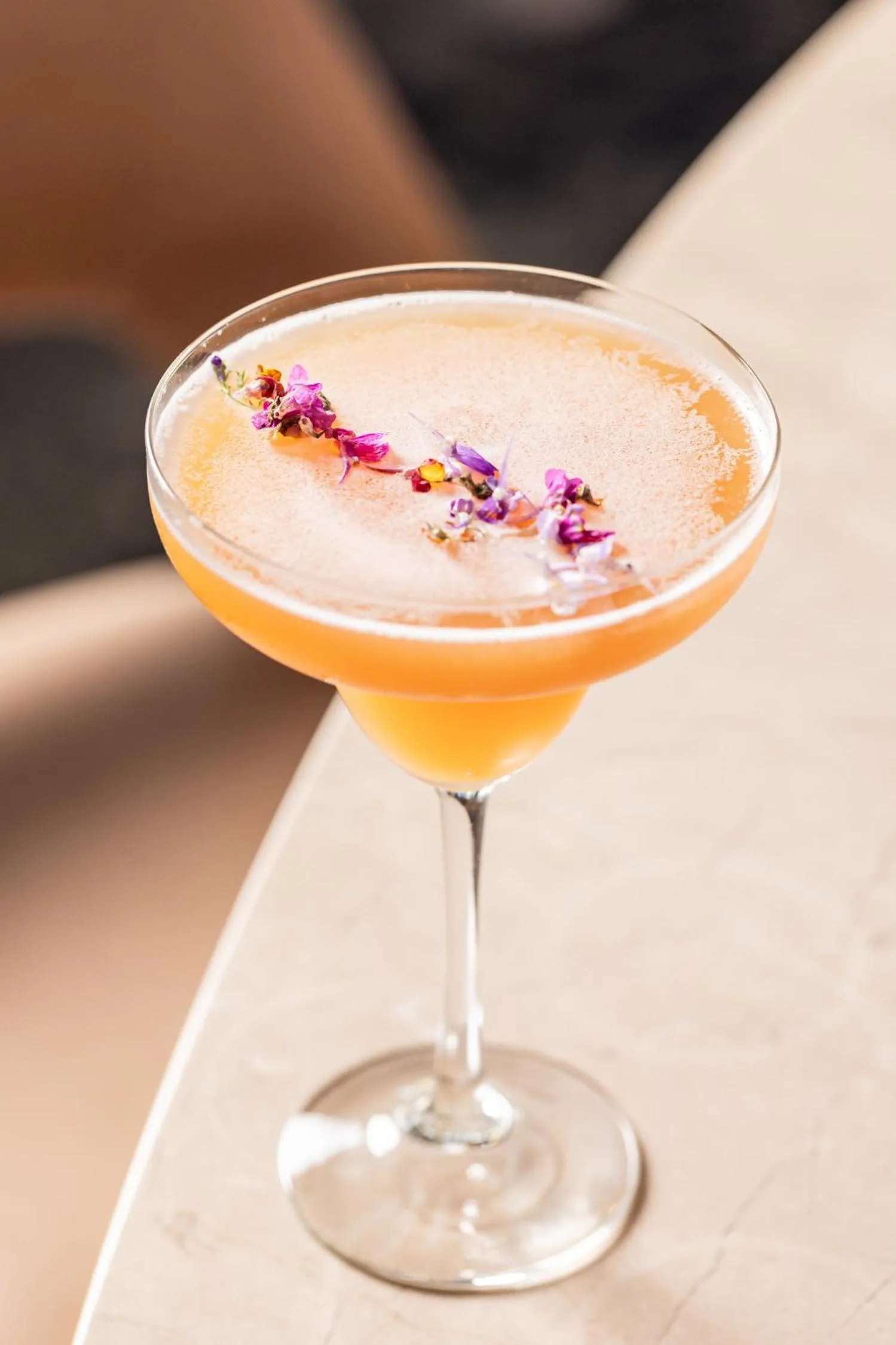 Lounge or bar in Holiday Inn Warwick Farm by IHG