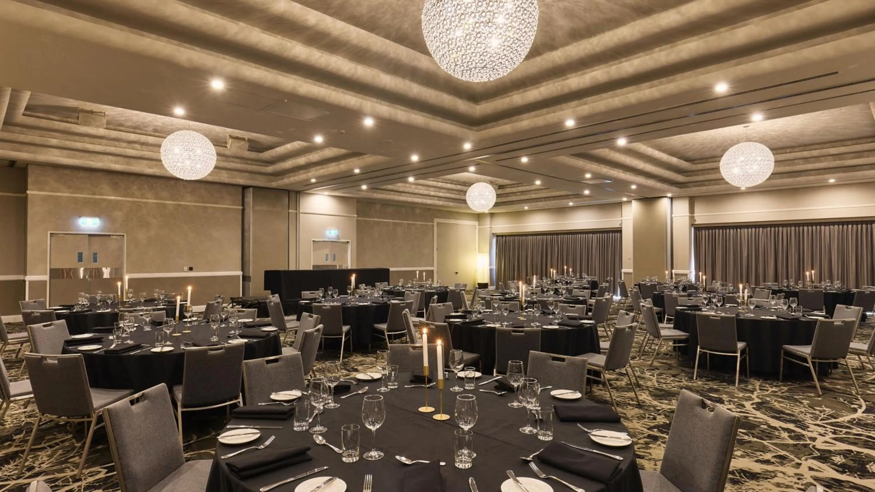 Banquet/Function facilities in Holiday Inn Warwick Farm by IHG