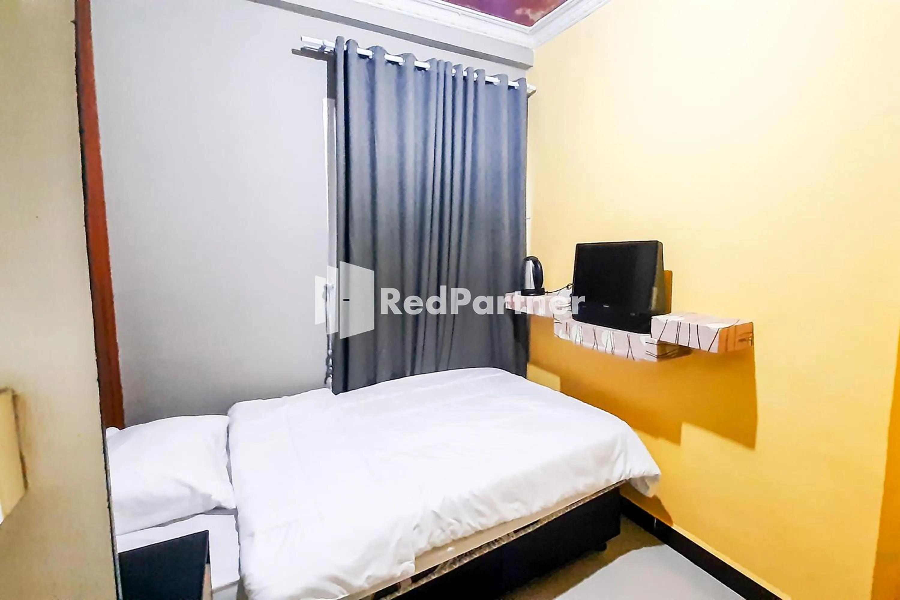 Bedroom, Bed in MT Syariah Homestay Kerinci RedPartner