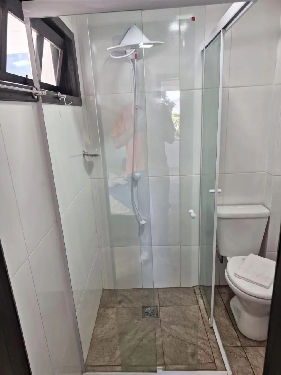 Shower in Pousada Caminho do Mar