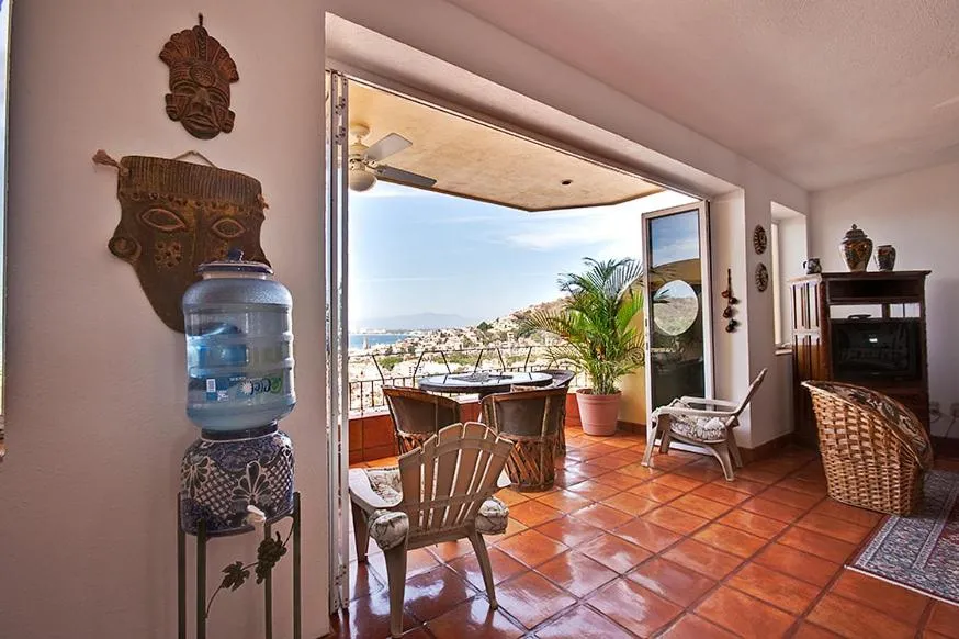 One-Bedroom Apartment in Casa Isabel a Boutique Hilltop Inn