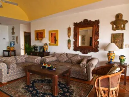 Two-Bedroom Apartment in Casa Isabel a Boutique Hilltop Inn