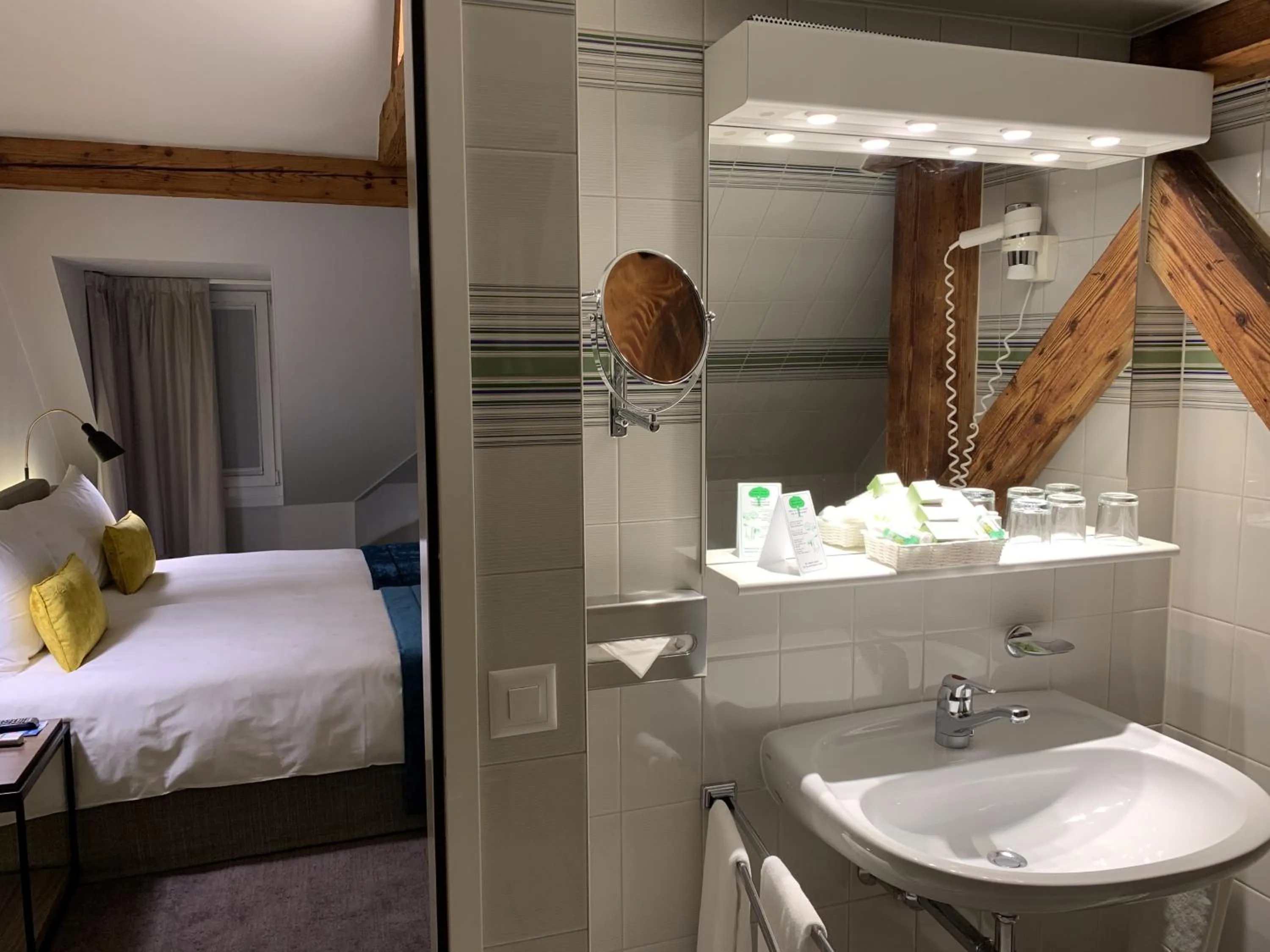 Bedroom, Bed in Astra Vevey Hotel & Restaurant