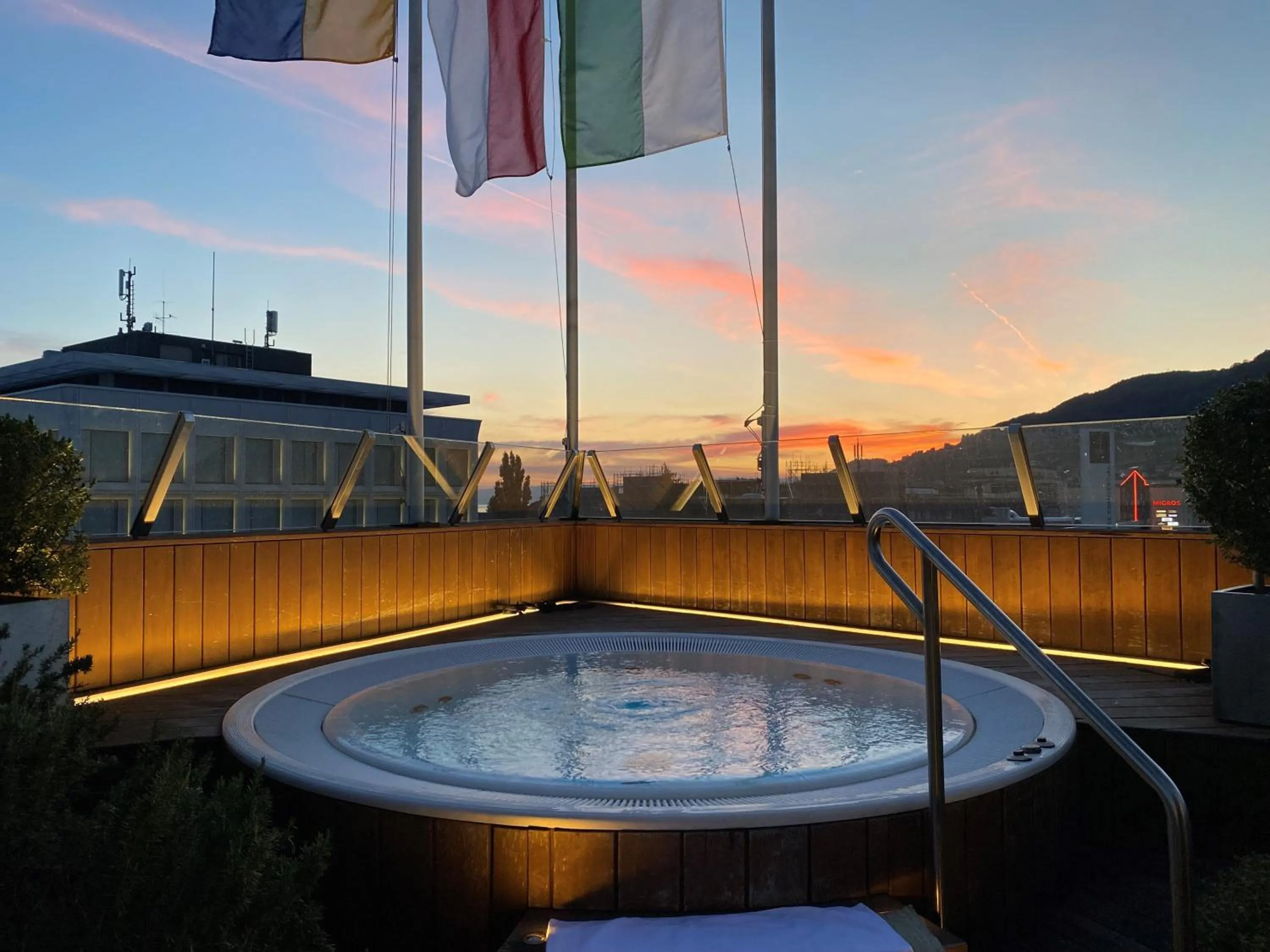 Hot Tub in Astra Vevey Hotel & Restaurant
