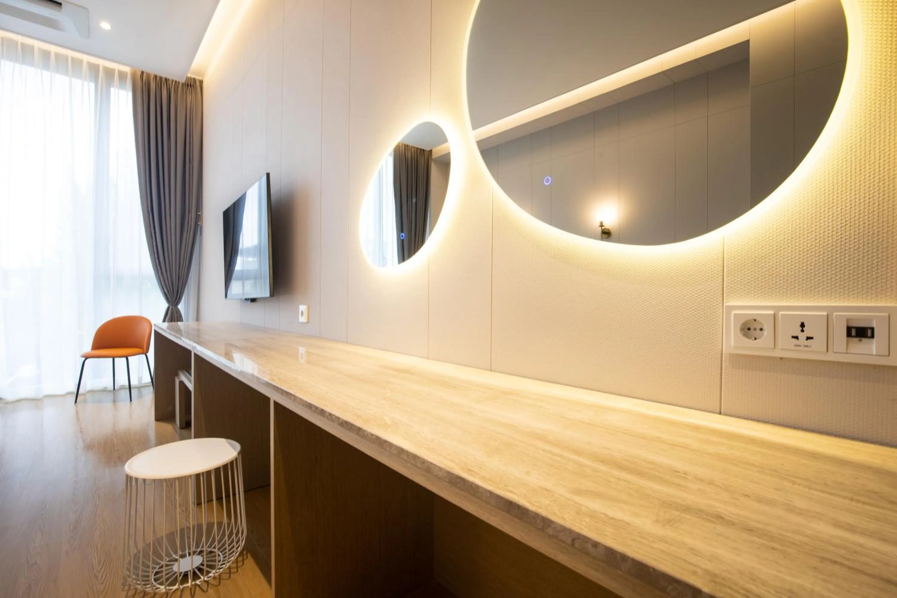 Photo of the whole room in Jeonju Tourist Hotel kkotsim