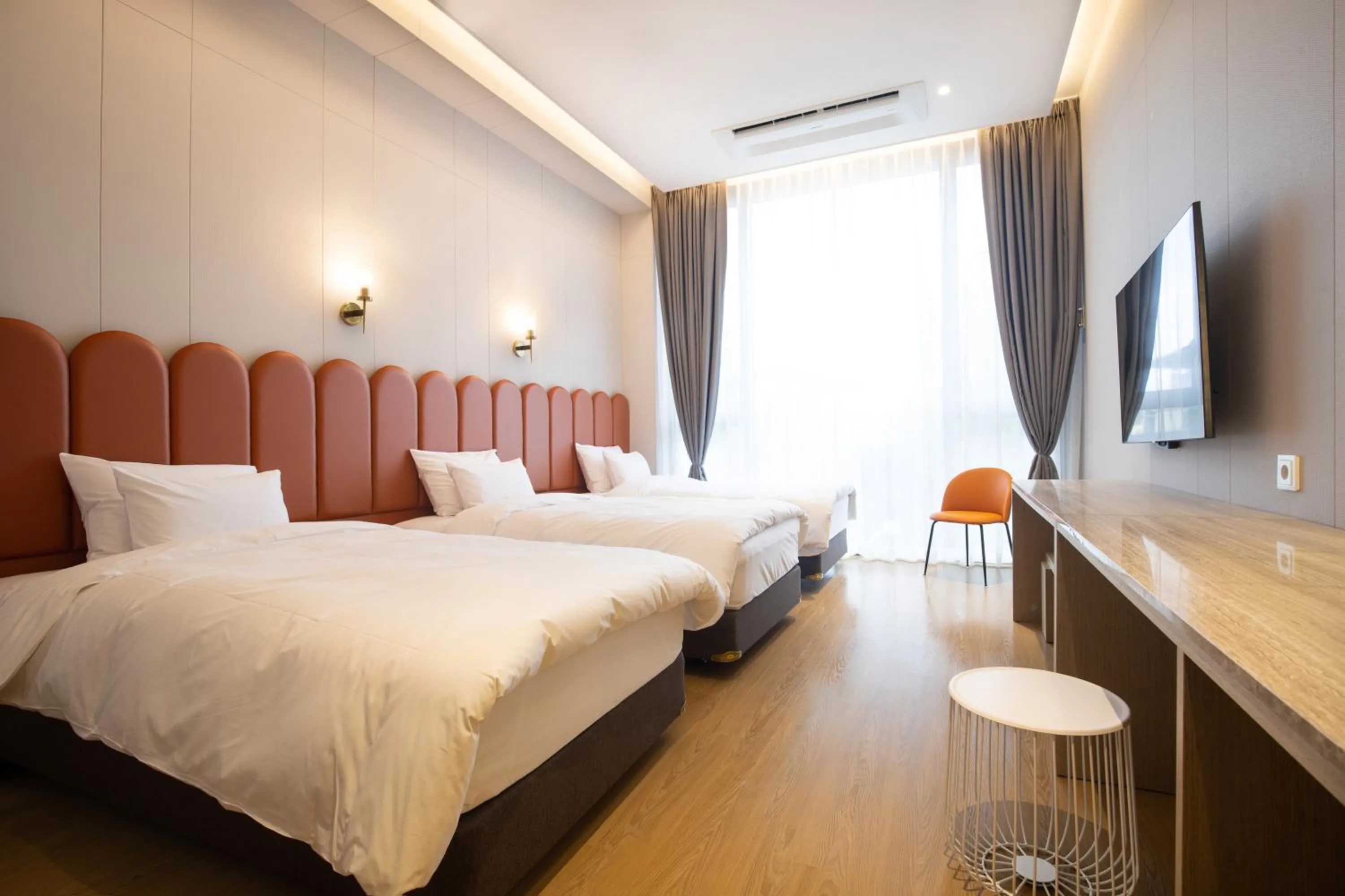 Bedroom, Bed in Jeonju Tourist Hotel kkotsim