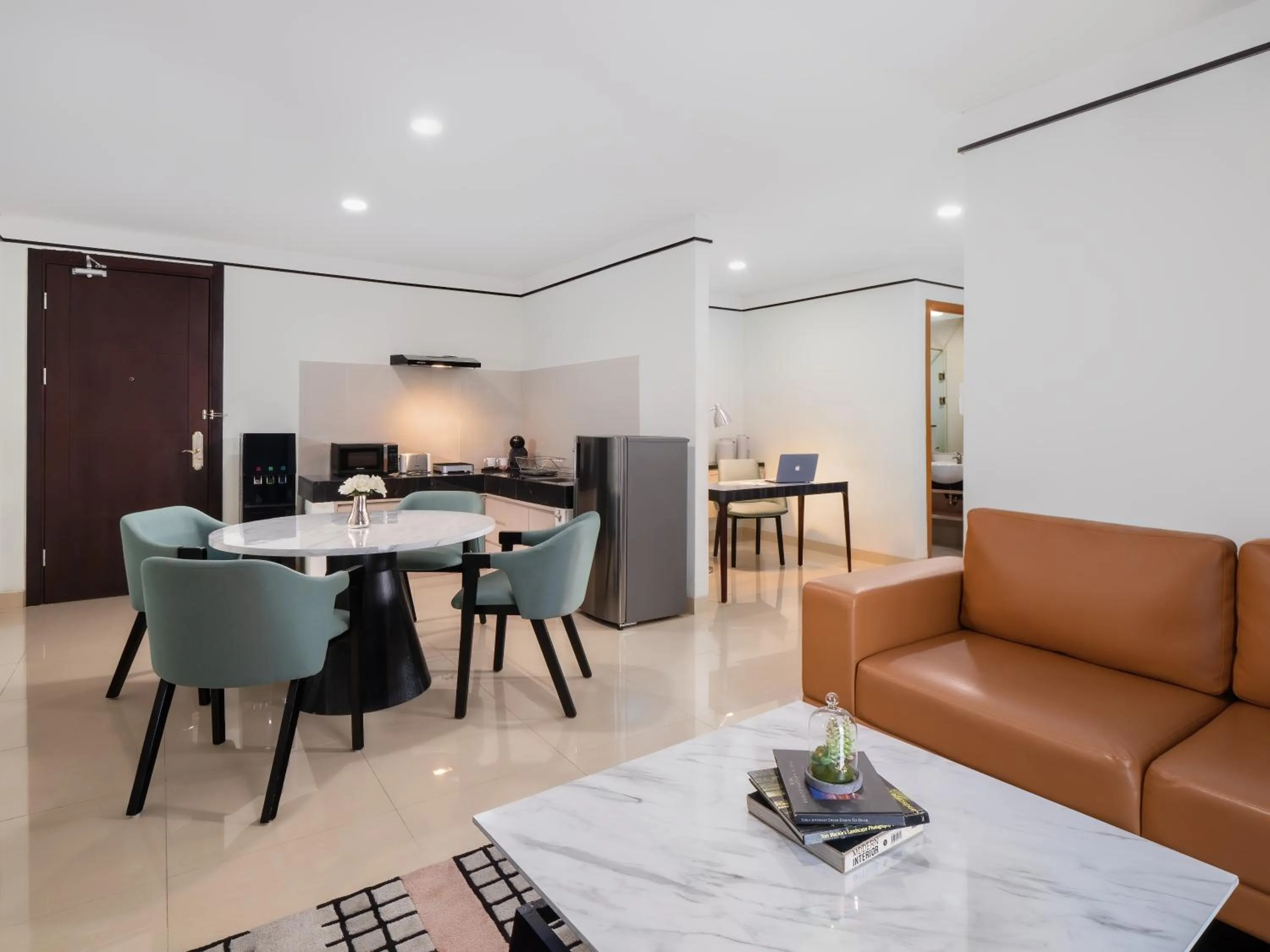 Living room in The Reiz Suites, ARTOTEL Curated