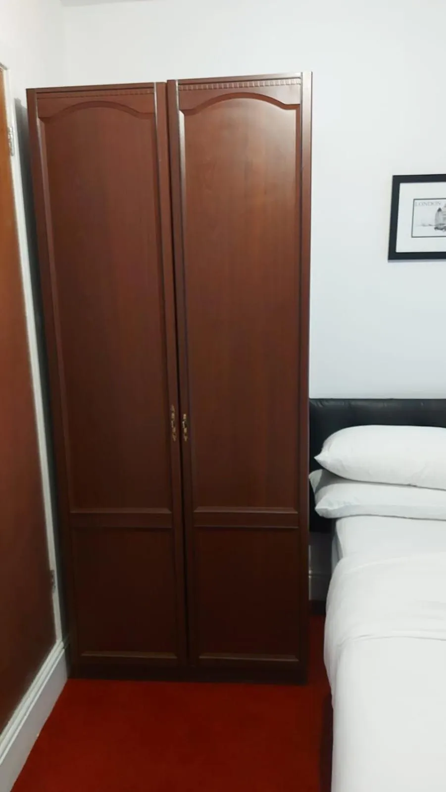 Bedroom in Kensington place