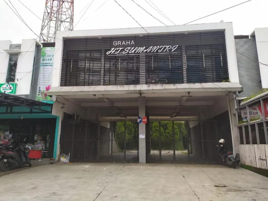 Property building in Graha HT Sumantri Mitra RedDoorz