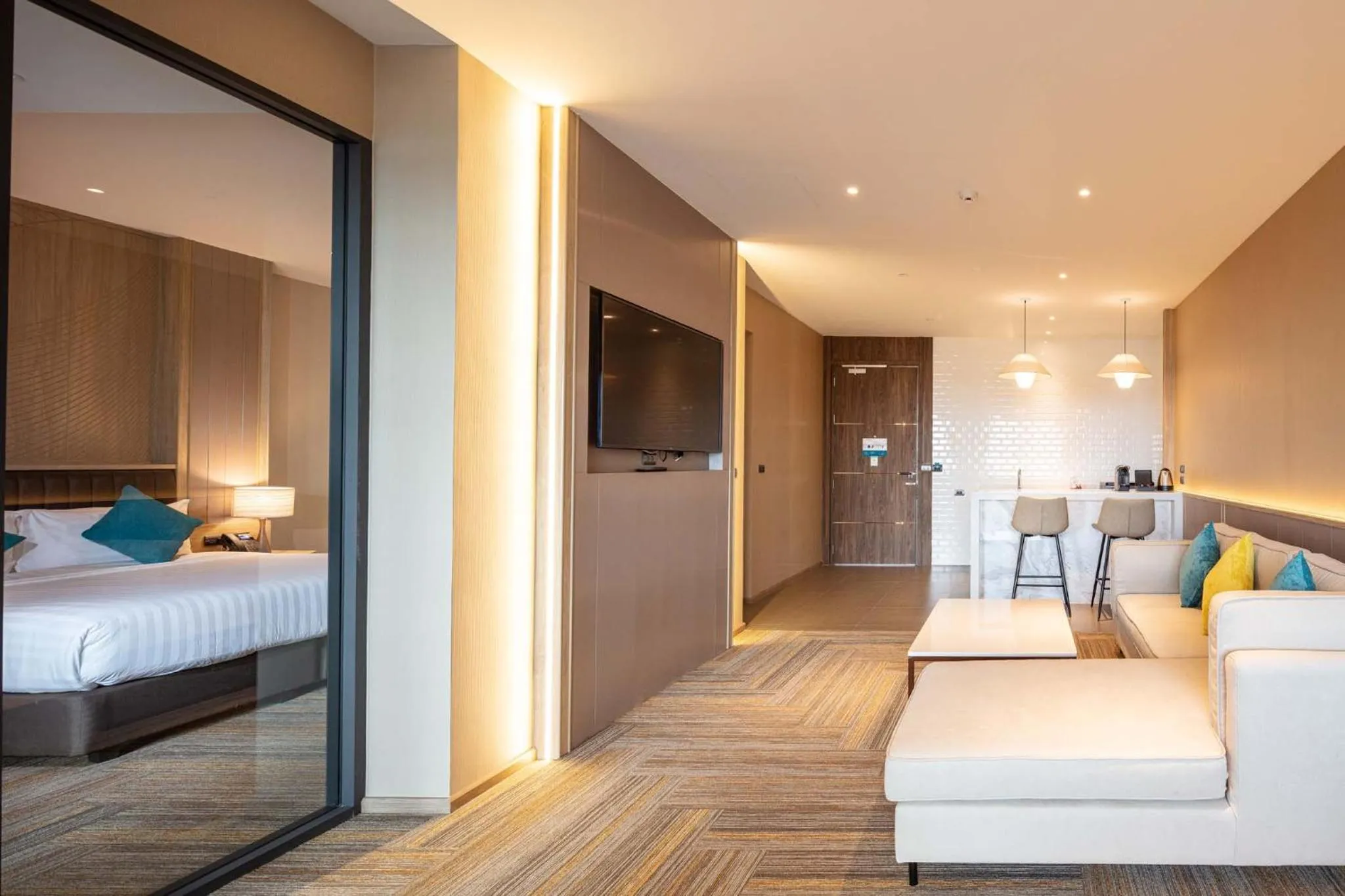 Living room, Bed in Laguna Grand Hotel & Spa Songkhla