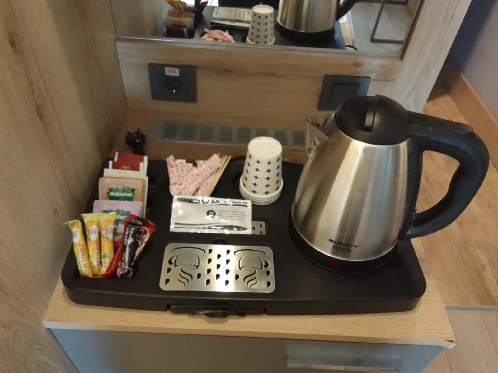 Coffee/tea facilities in Side Amour Hotel