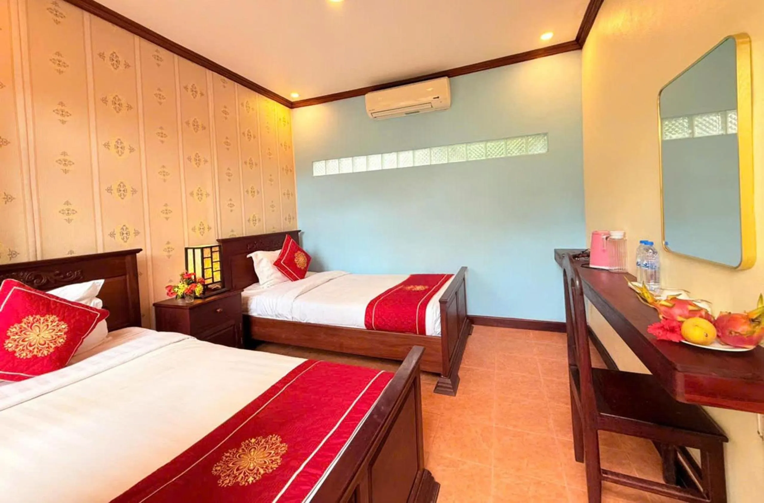 Bed in Luang Prabang Manichan Villa