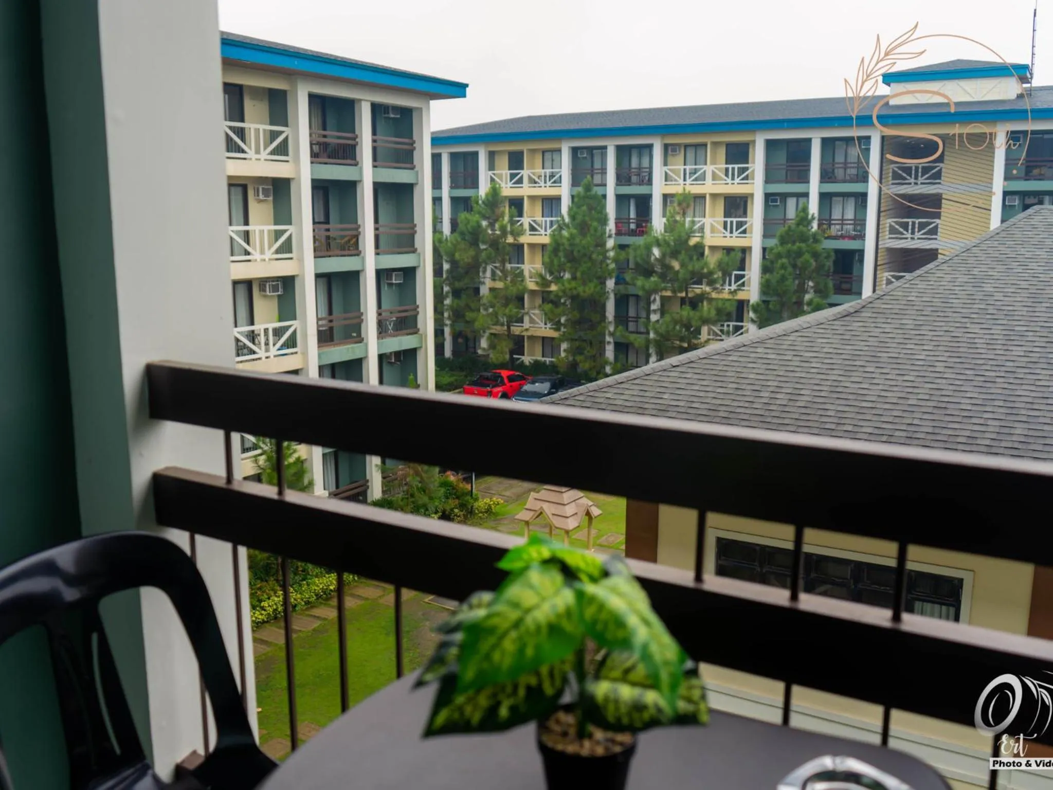 Summer10th Pinesuites Scandi Minimalist Deluxe