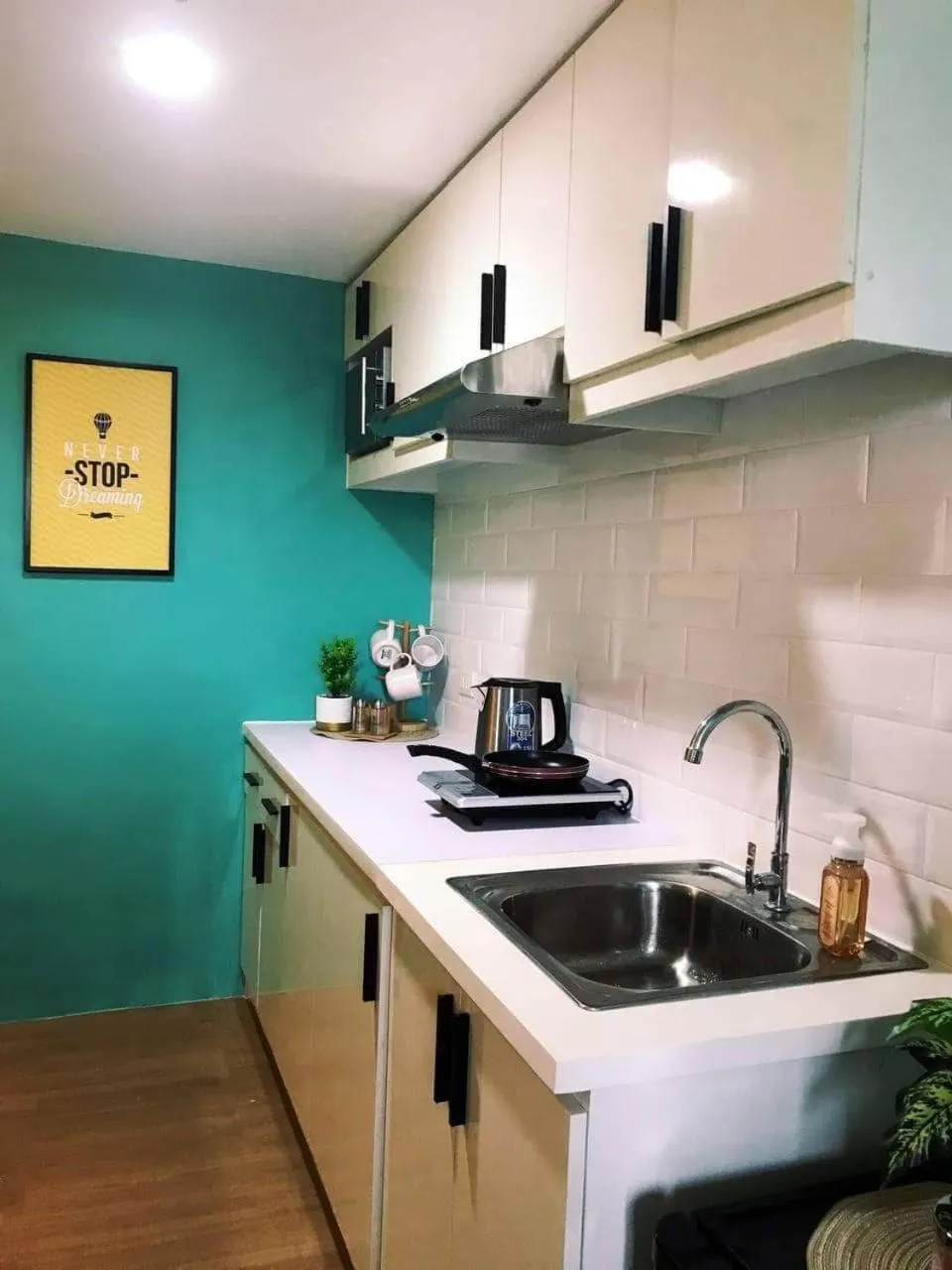 Summer10th Pinesuites Scandi Minimalist Deluxe