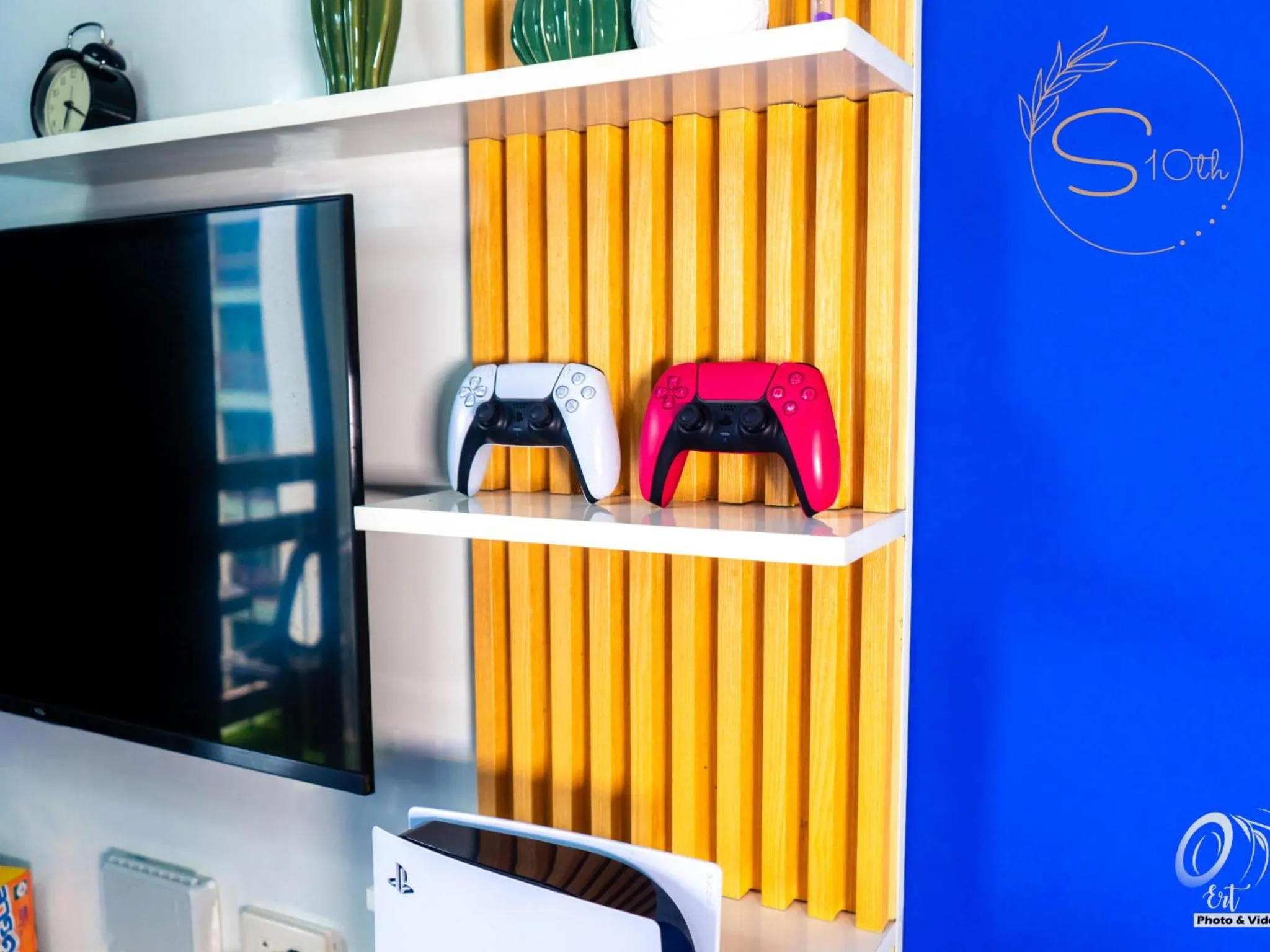 Summer10th Pinesuites Scandi Minimalist Deluxe