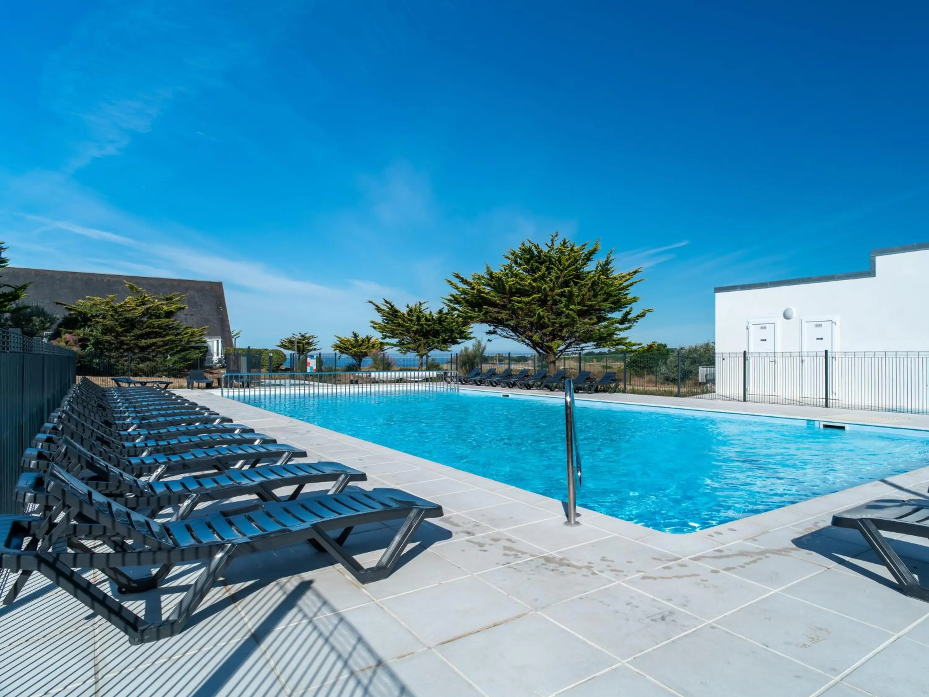 Swimming pool in Vacancéole - Sud Océan