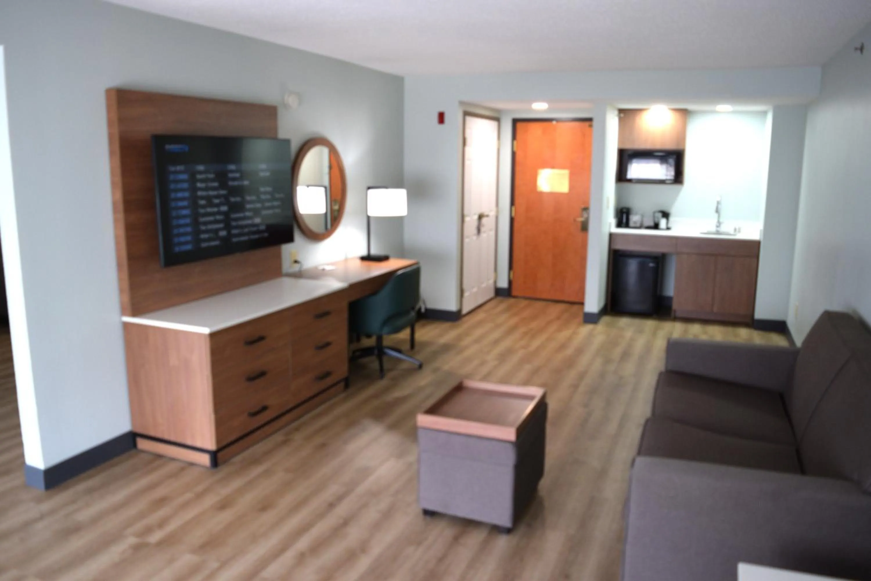 TV and multimedia in Wingate by Wyndham Parkersburg-Vienna