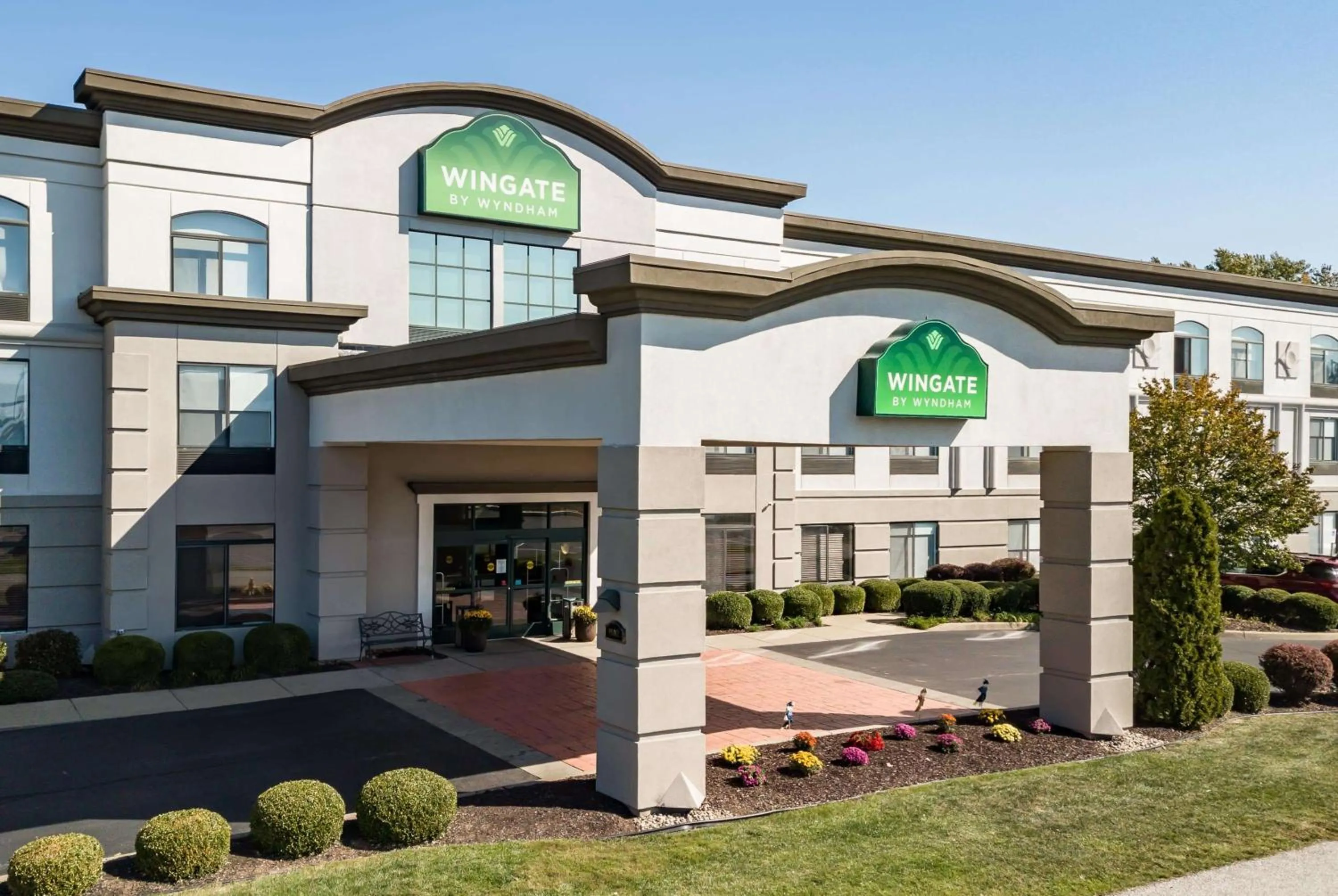 Property building in Wingate by Wyndham Parkersburg-Vienna