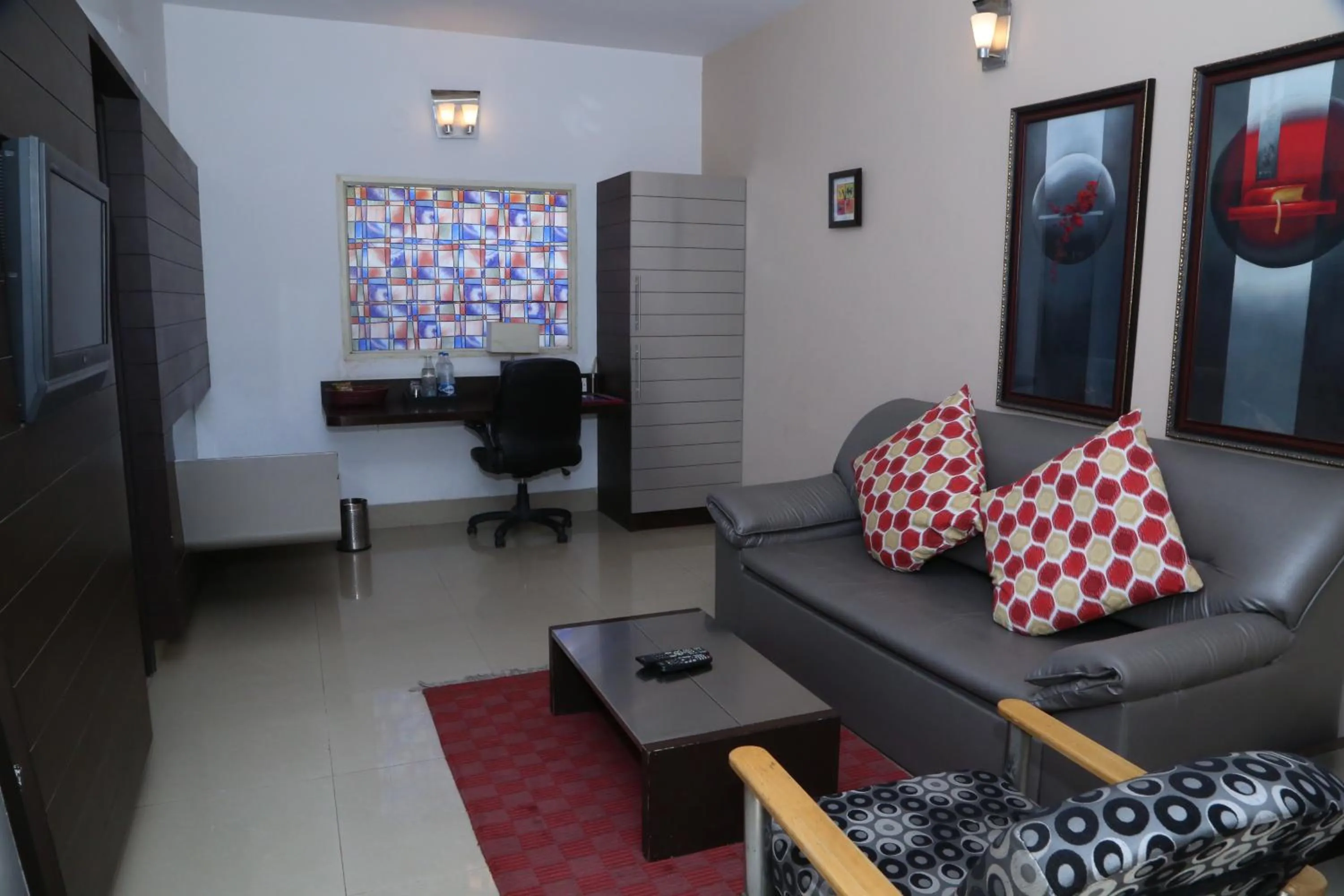 TV and multimedia in Terrace Gardens