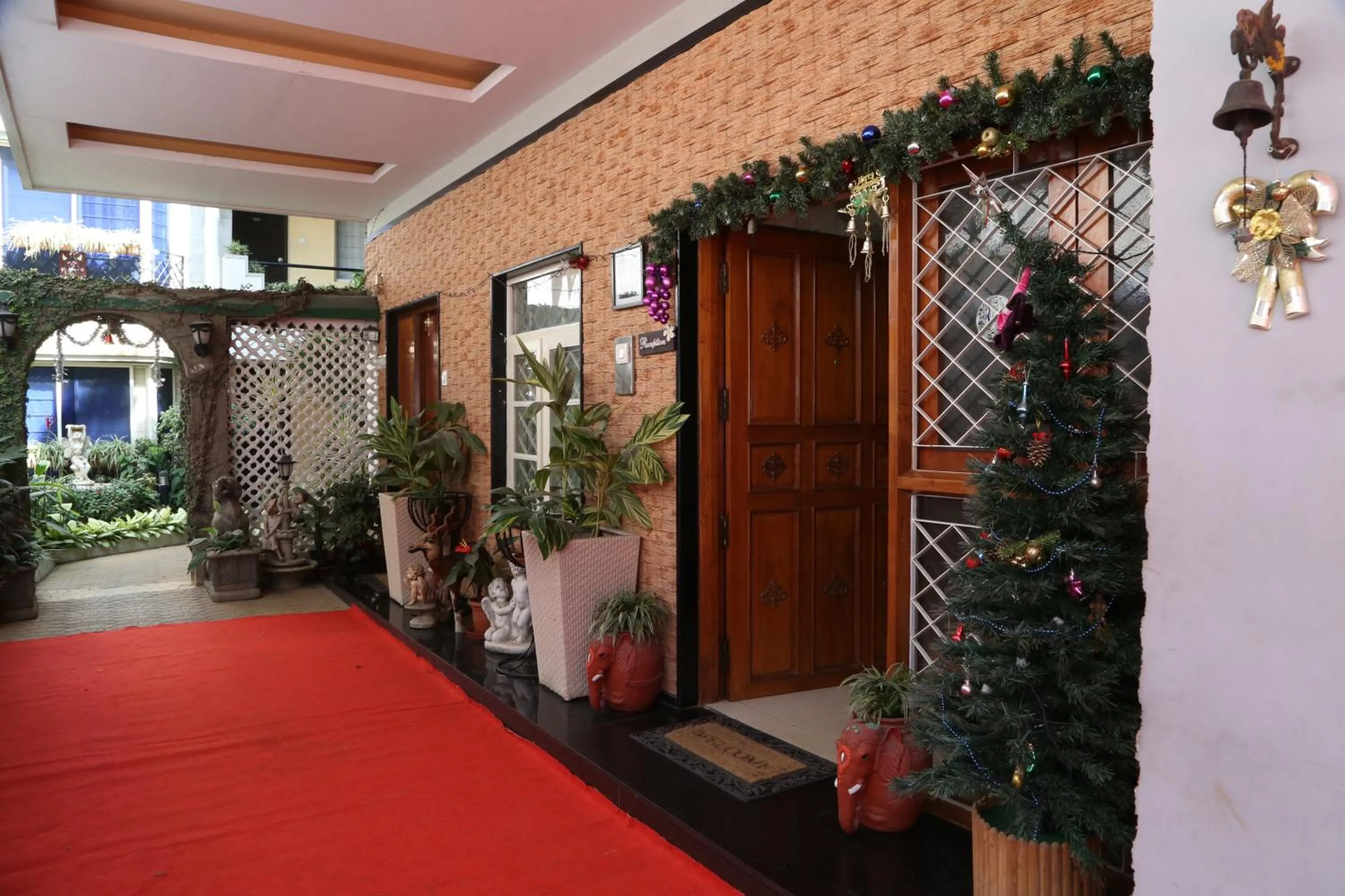 Facade/entrance in Terrace Gardens