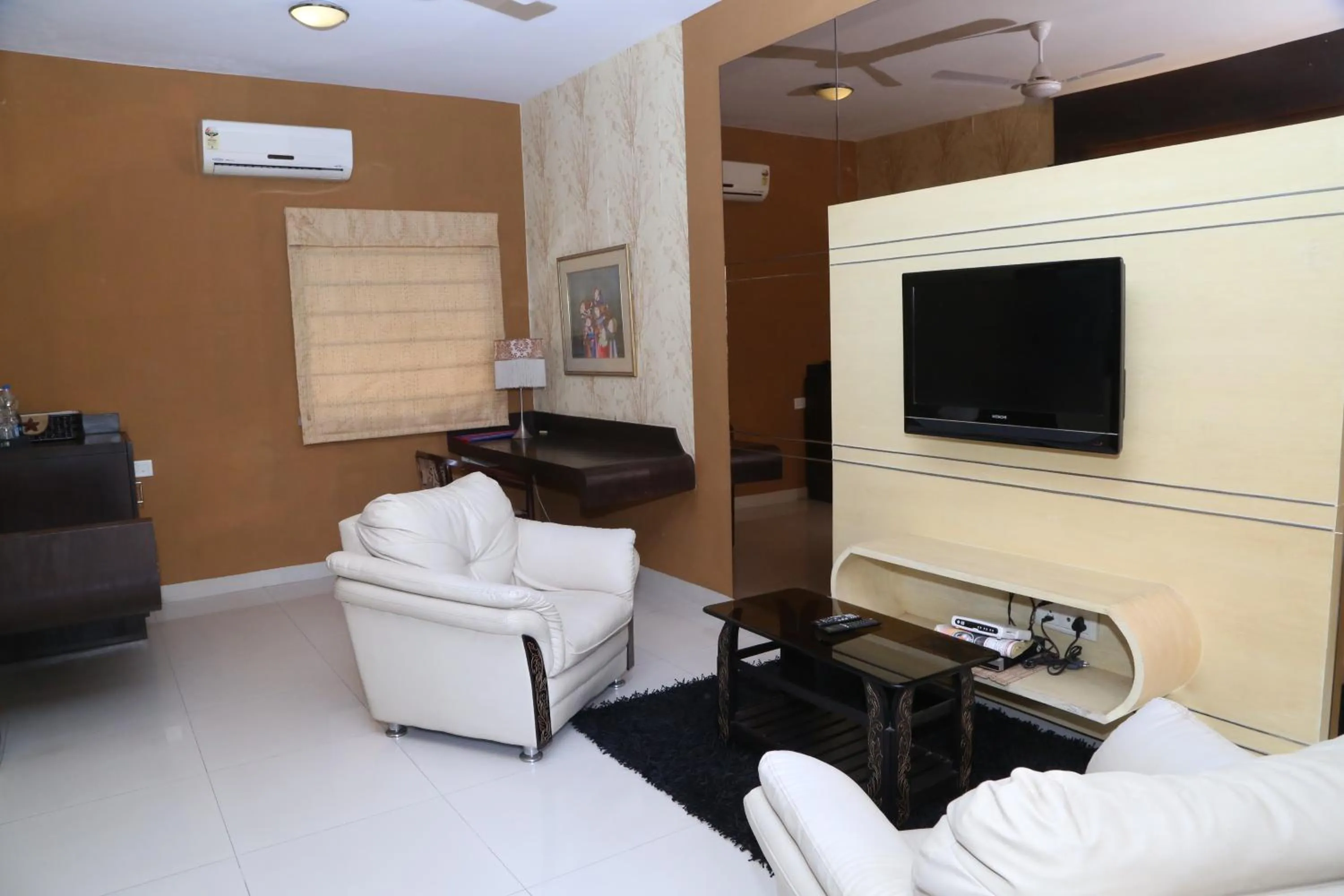 Photo of the whole room in Terrace Gardens