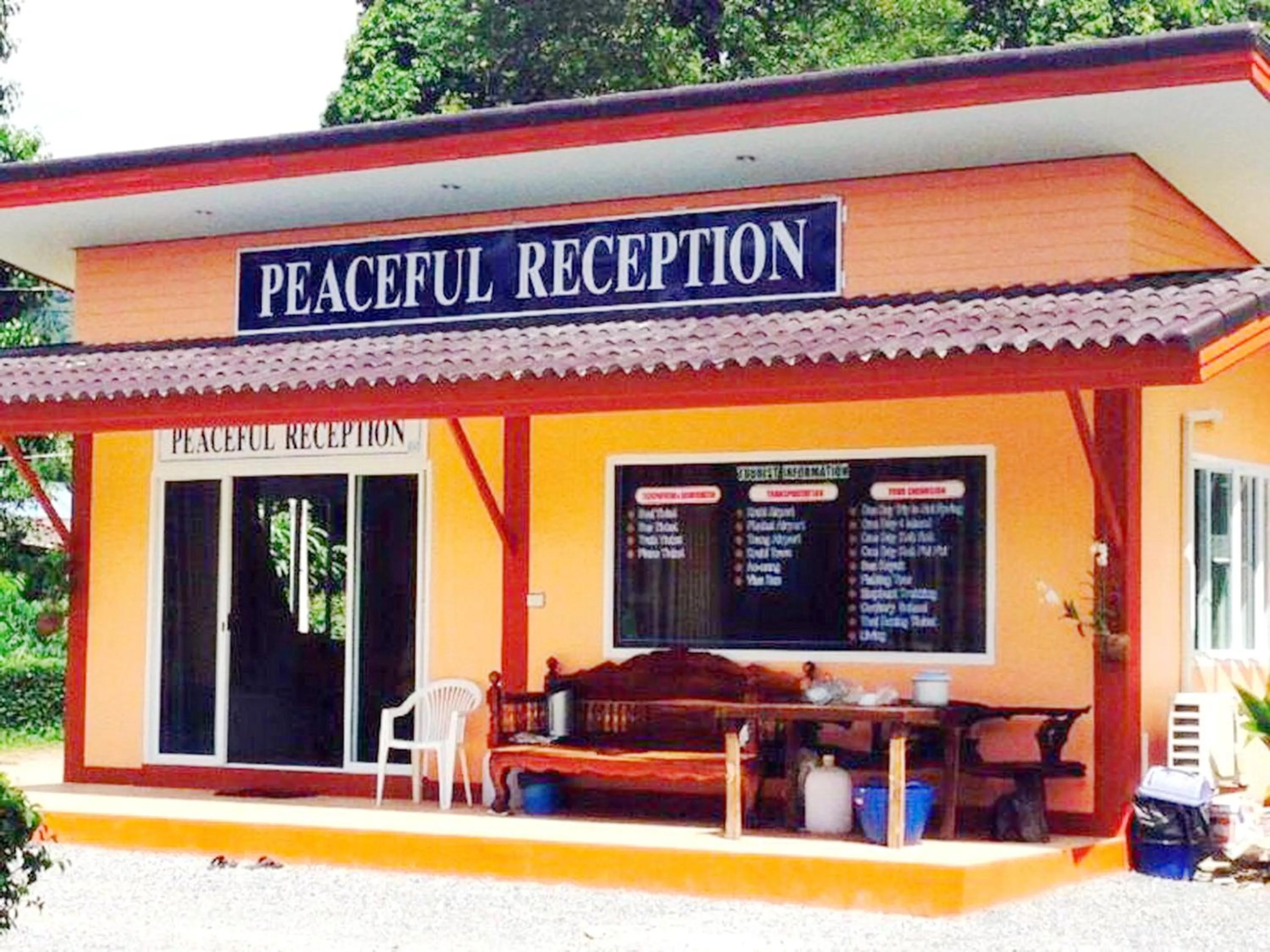 Facade/entrance in Peaceful Resort , Long Beach - Koh Lanta