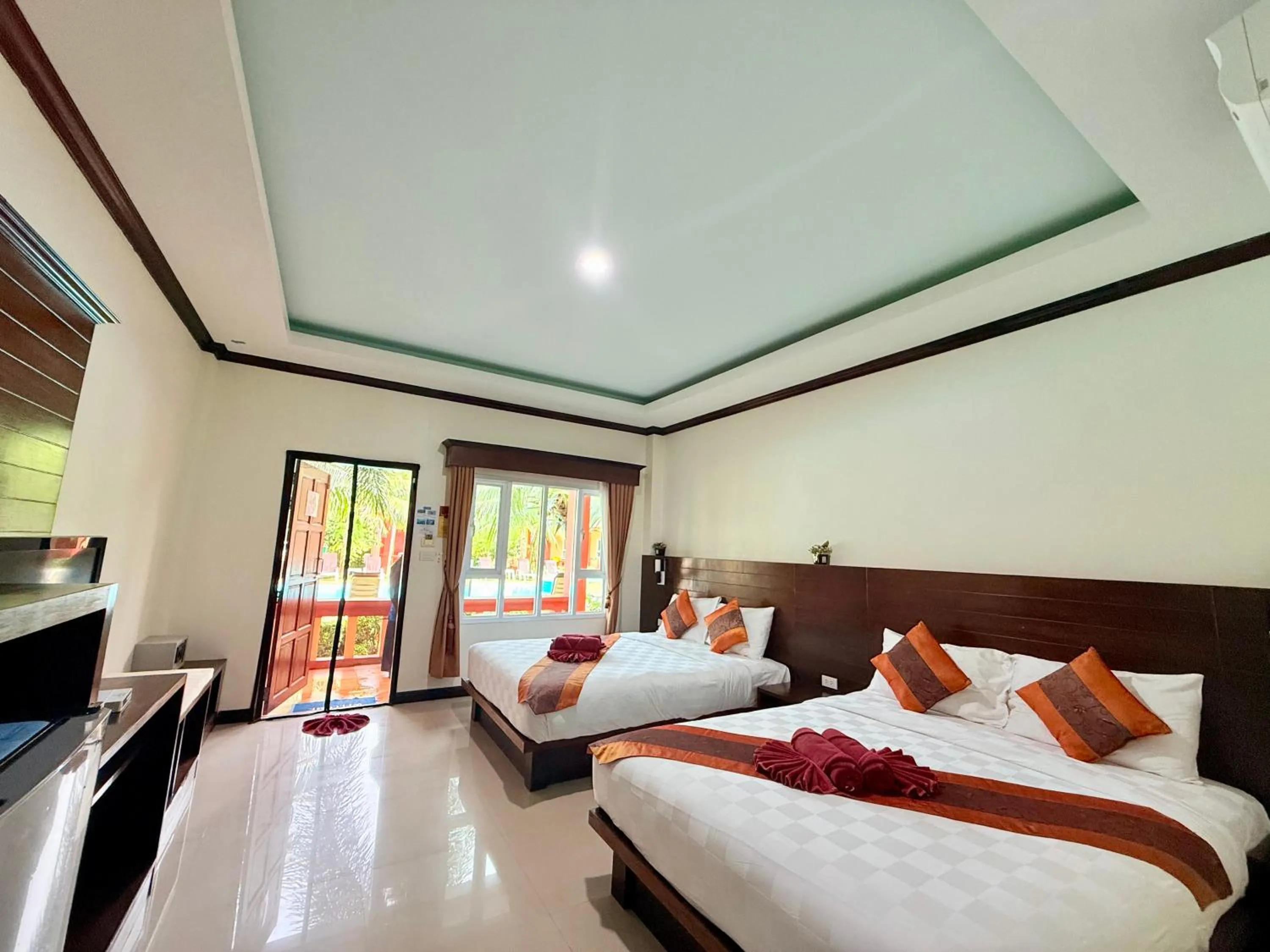 Bed in Peaceful Resort , Long Beach - Koh Lanta