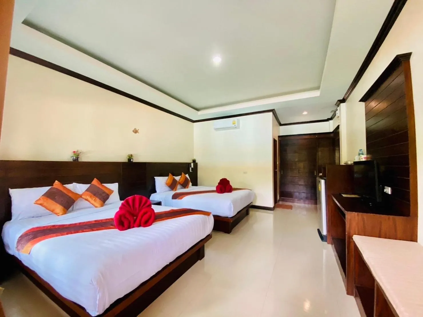 Bed in Peaceful Resort , Long Beach - Koh Lanta