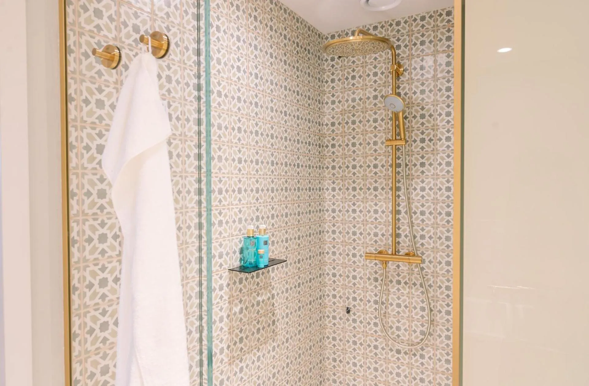 Shower in A-ROSA Gardasee