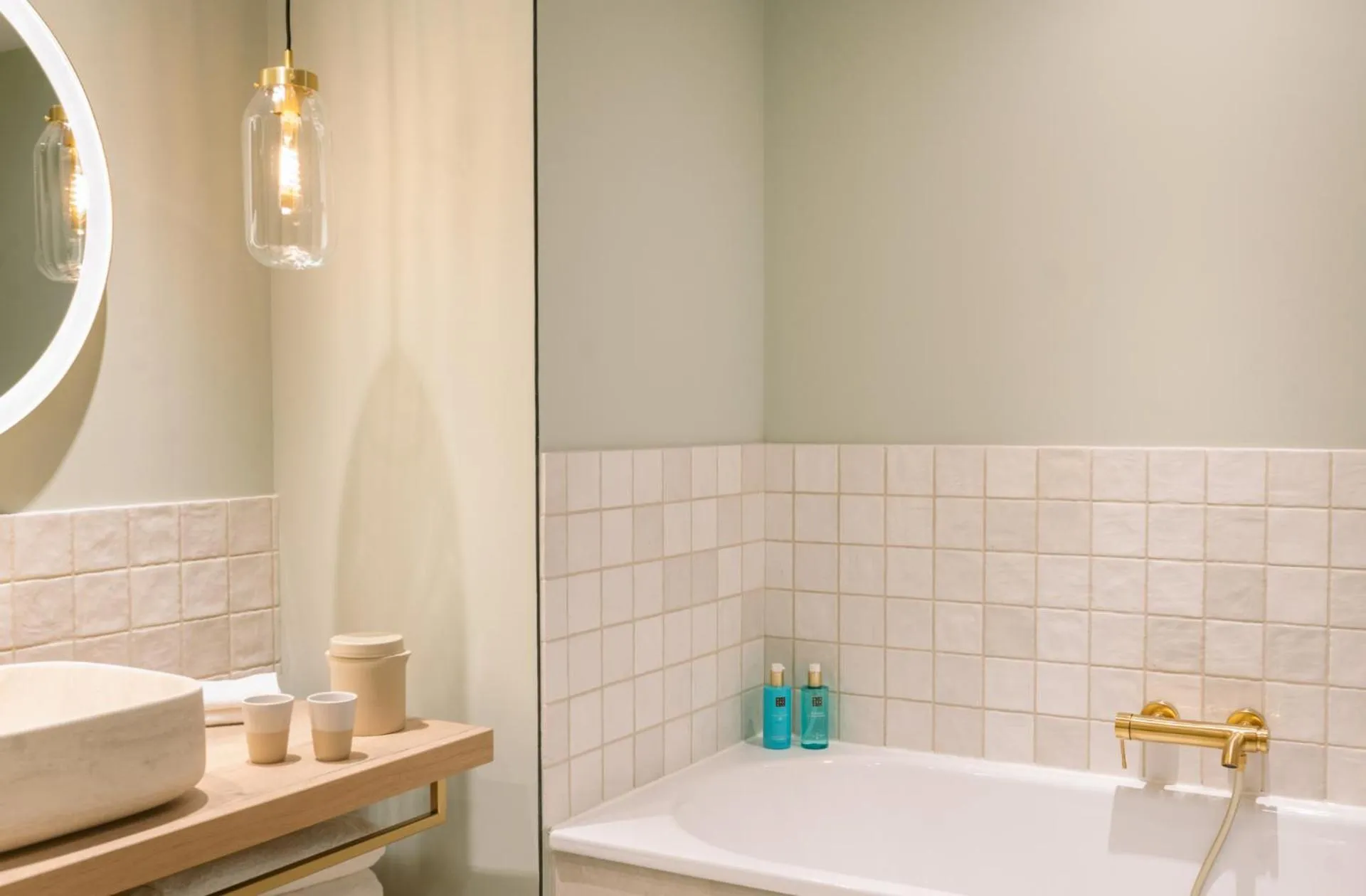 Bath in A-ROSA Gardasee