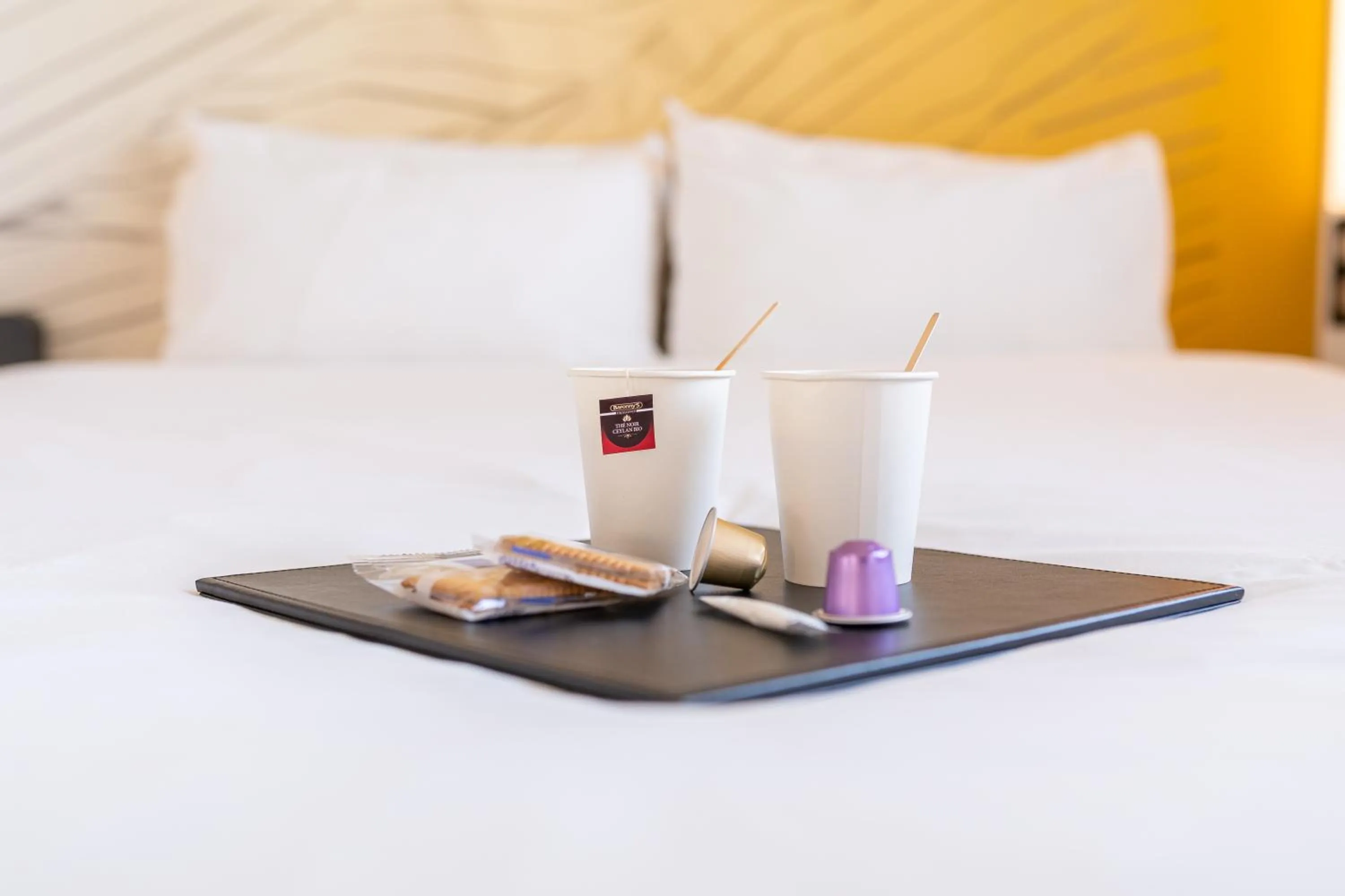 Coffee/tea facilities, Bed in B&B HOTEL Bois d'Arcy Saint Quentin en Yvelines