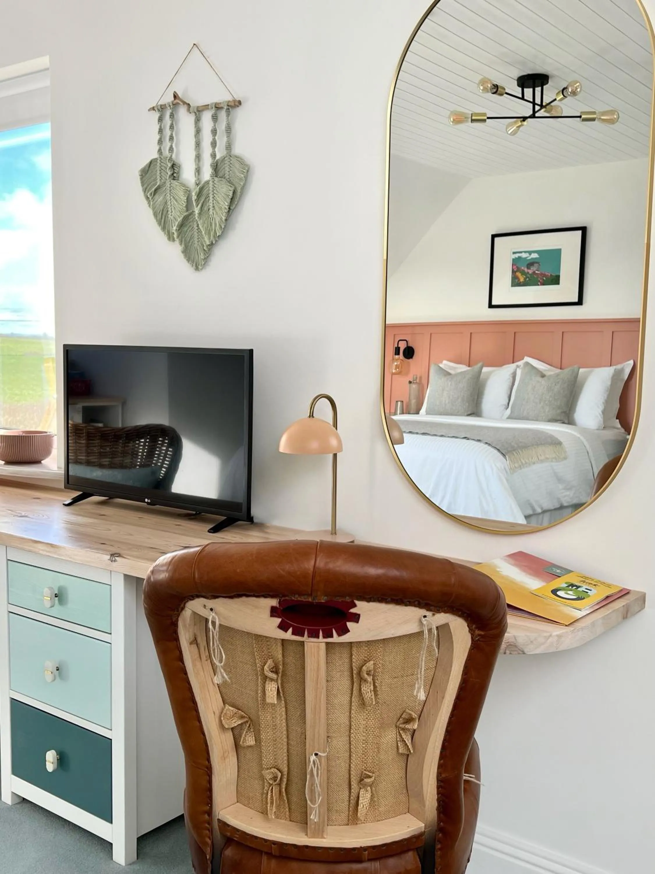 TV and multimedia in Thistledown Lodge