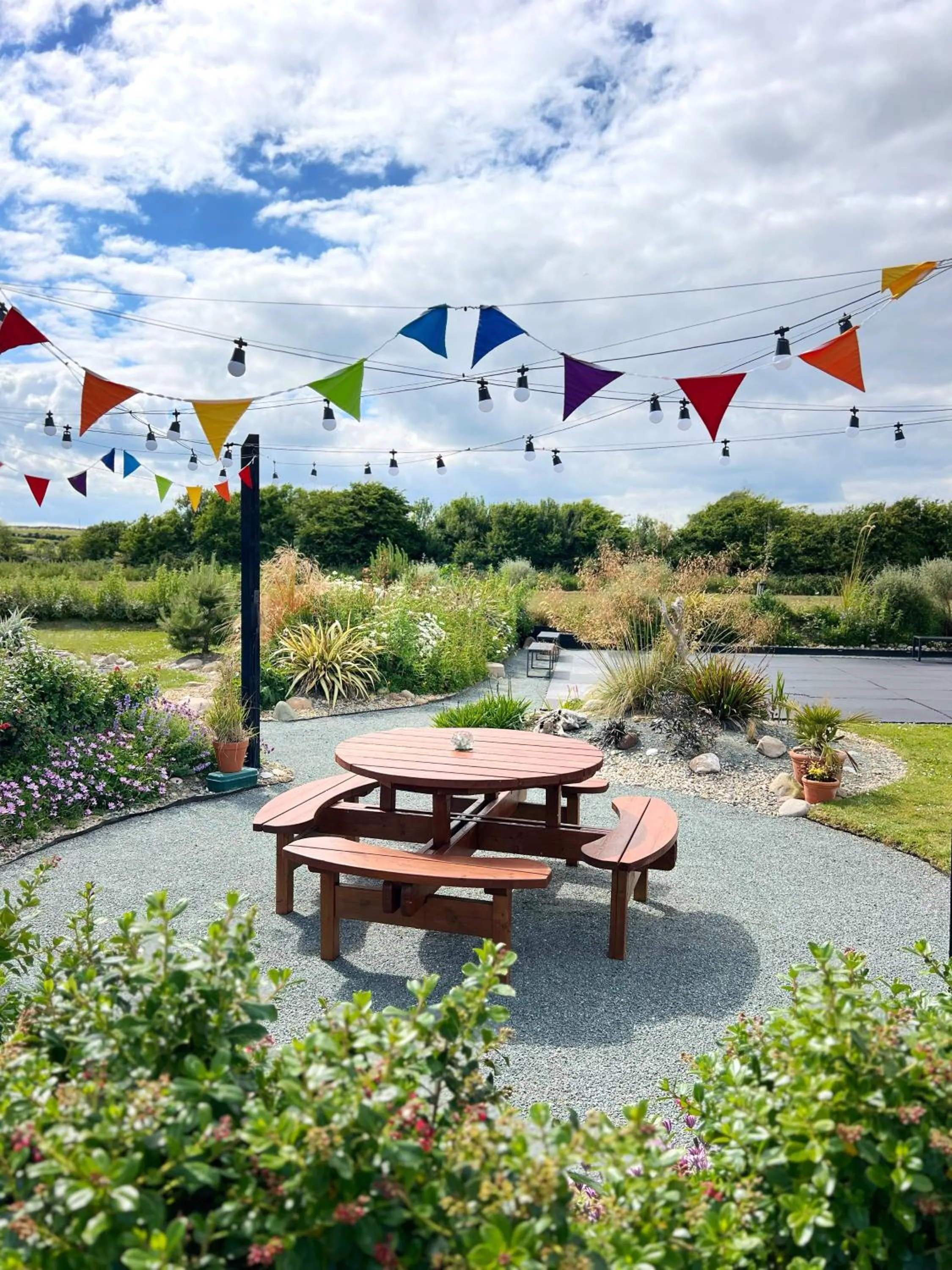 Day in Thistledown Lodge