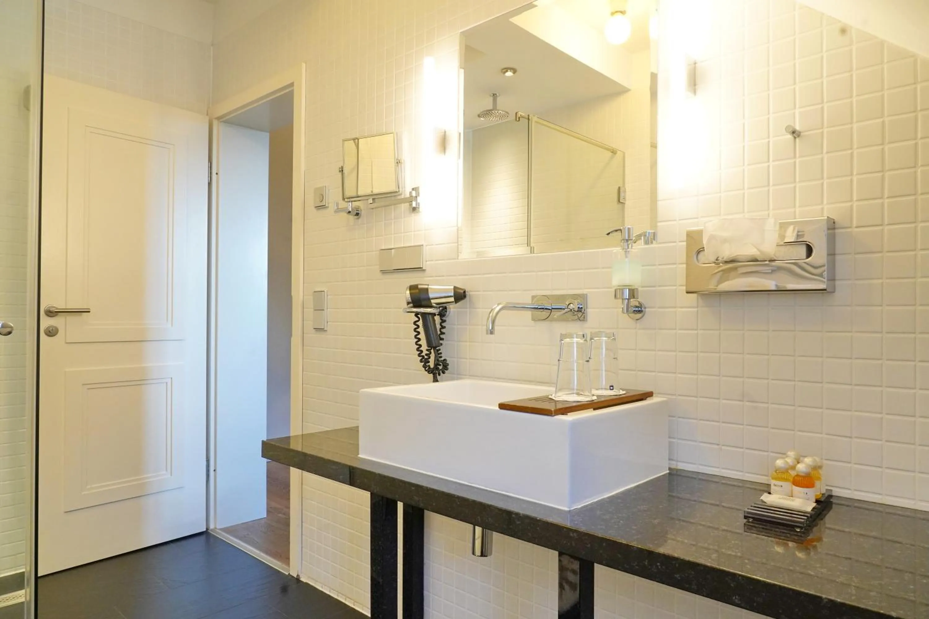 Bathroom in Hotel Zur Linde Dein Self Check In