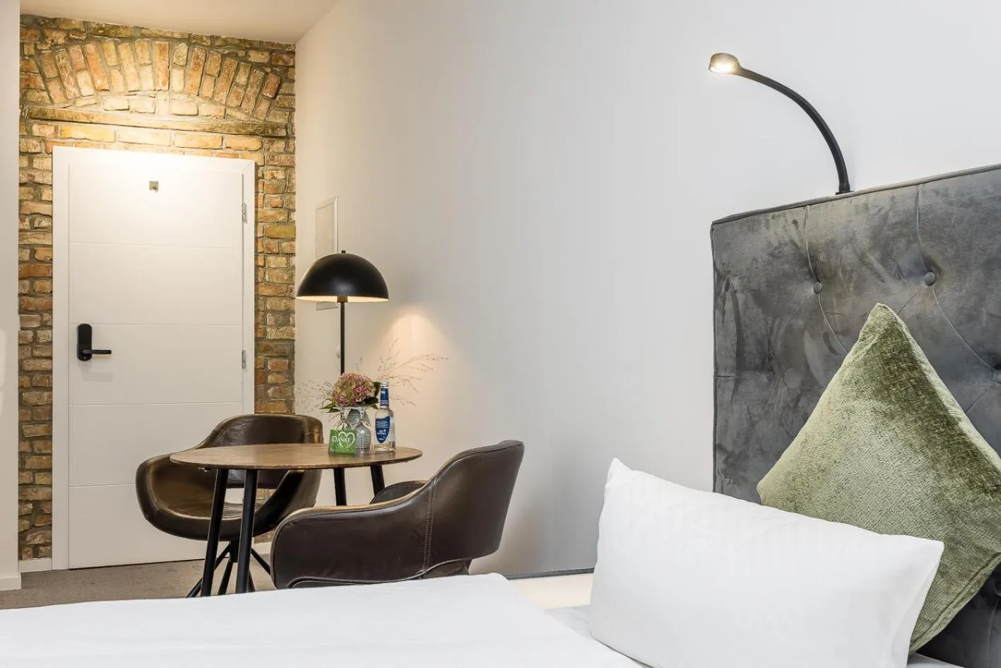 Living room in Hotel Zur Linde Dein Self Check In