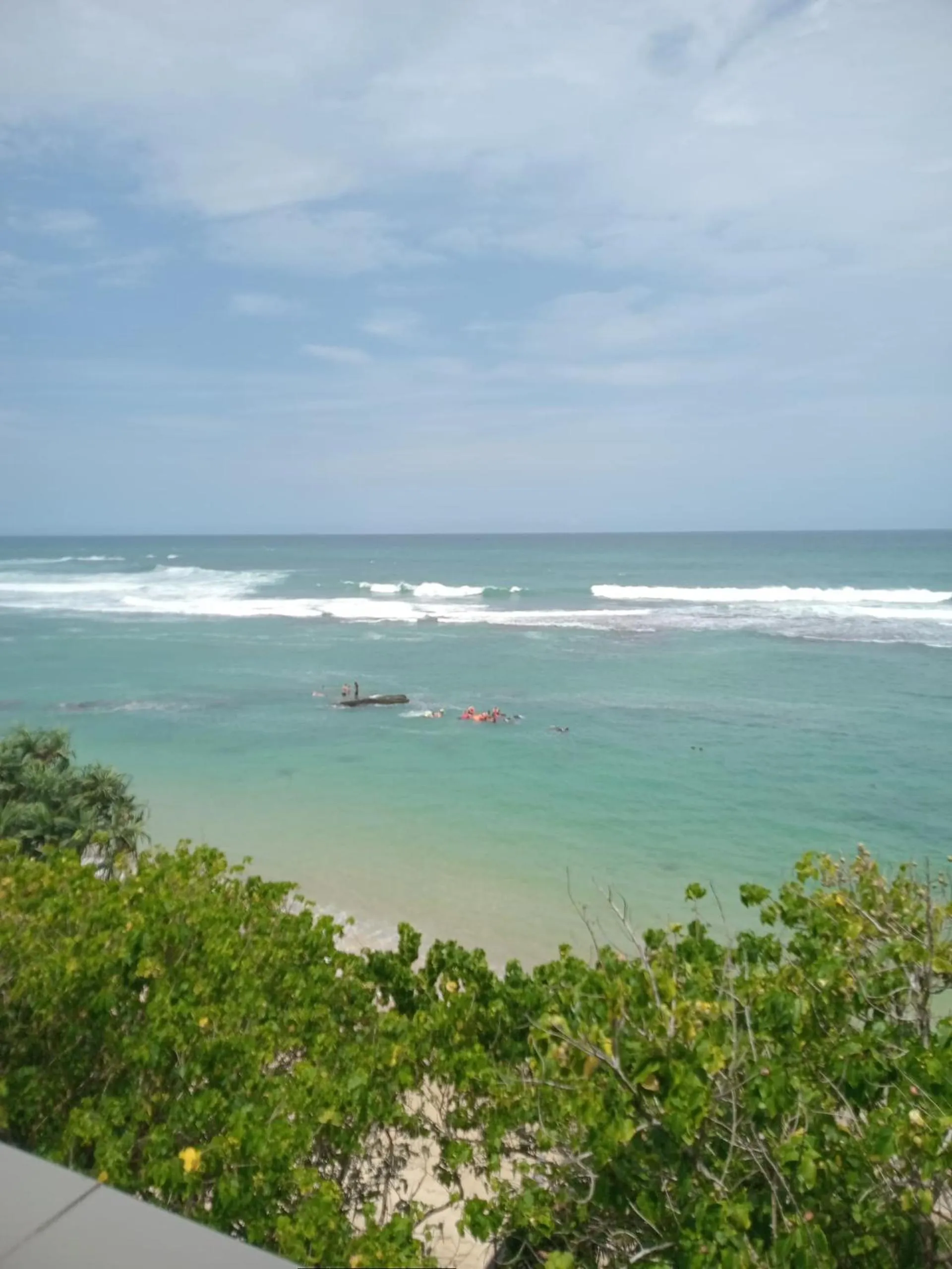 Paradise Beach Resort & Diving school