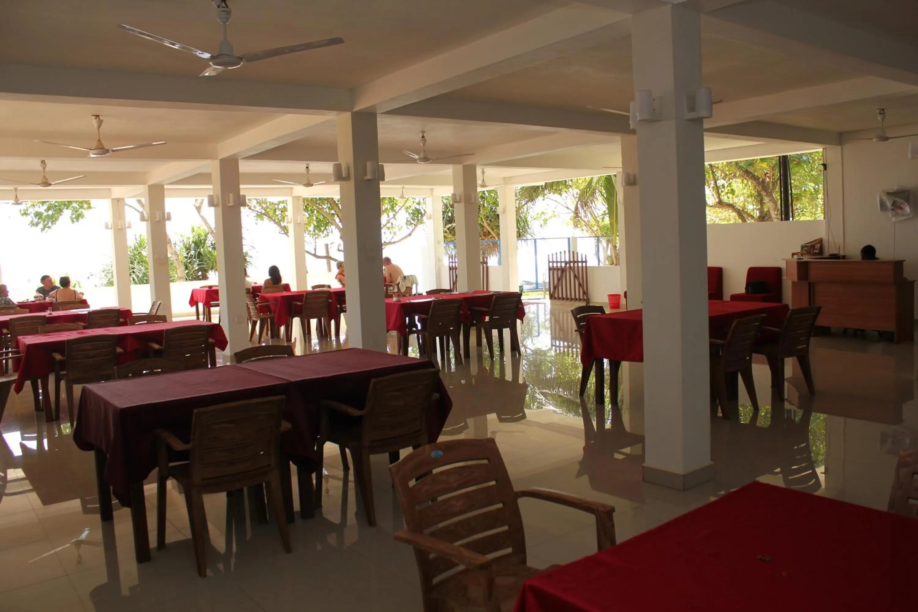 Restaurant/places to eat in Paradise Beach Resort & Diving school