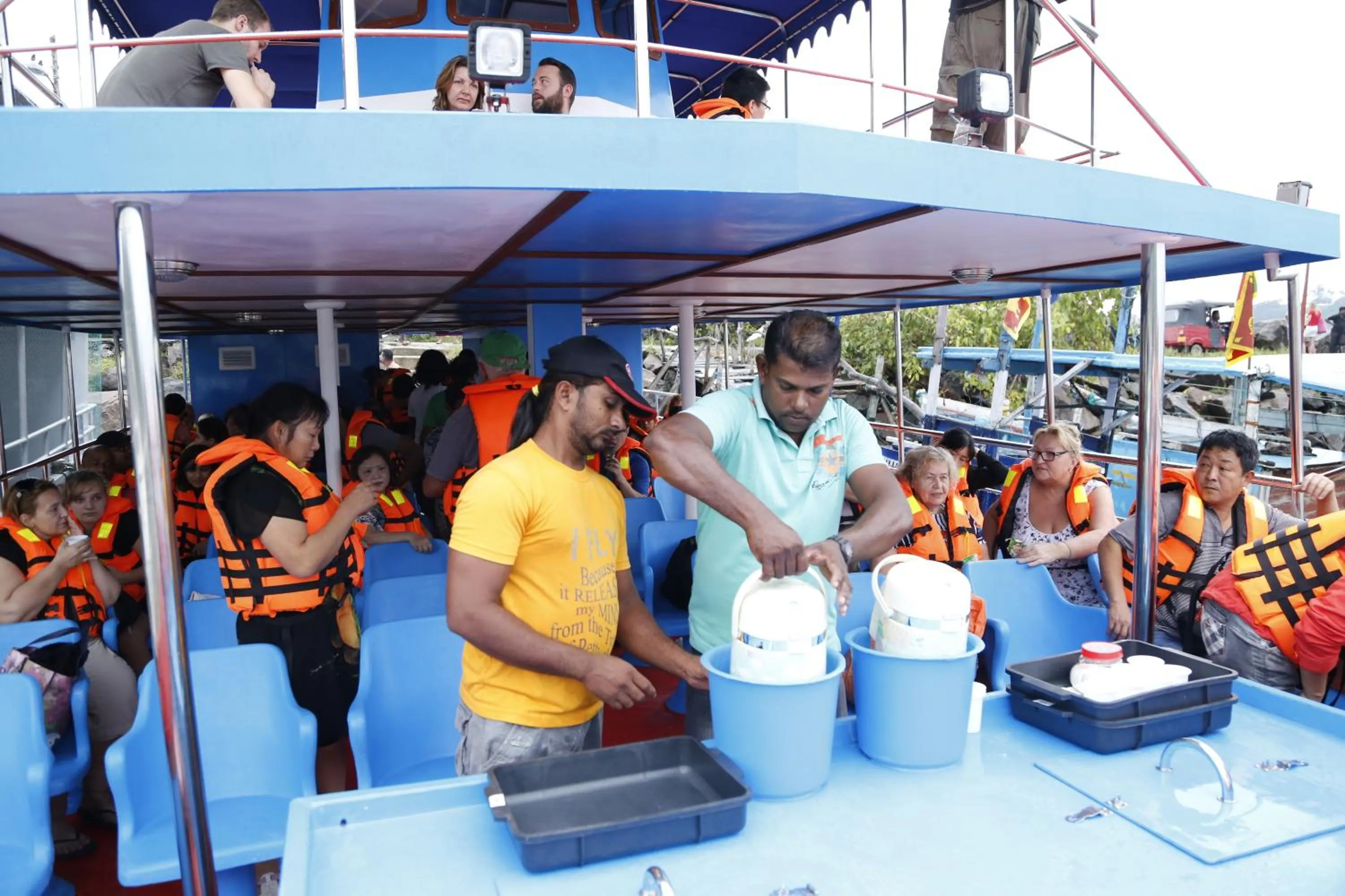 Entertainment in Paradise Beach Resort & Diving school