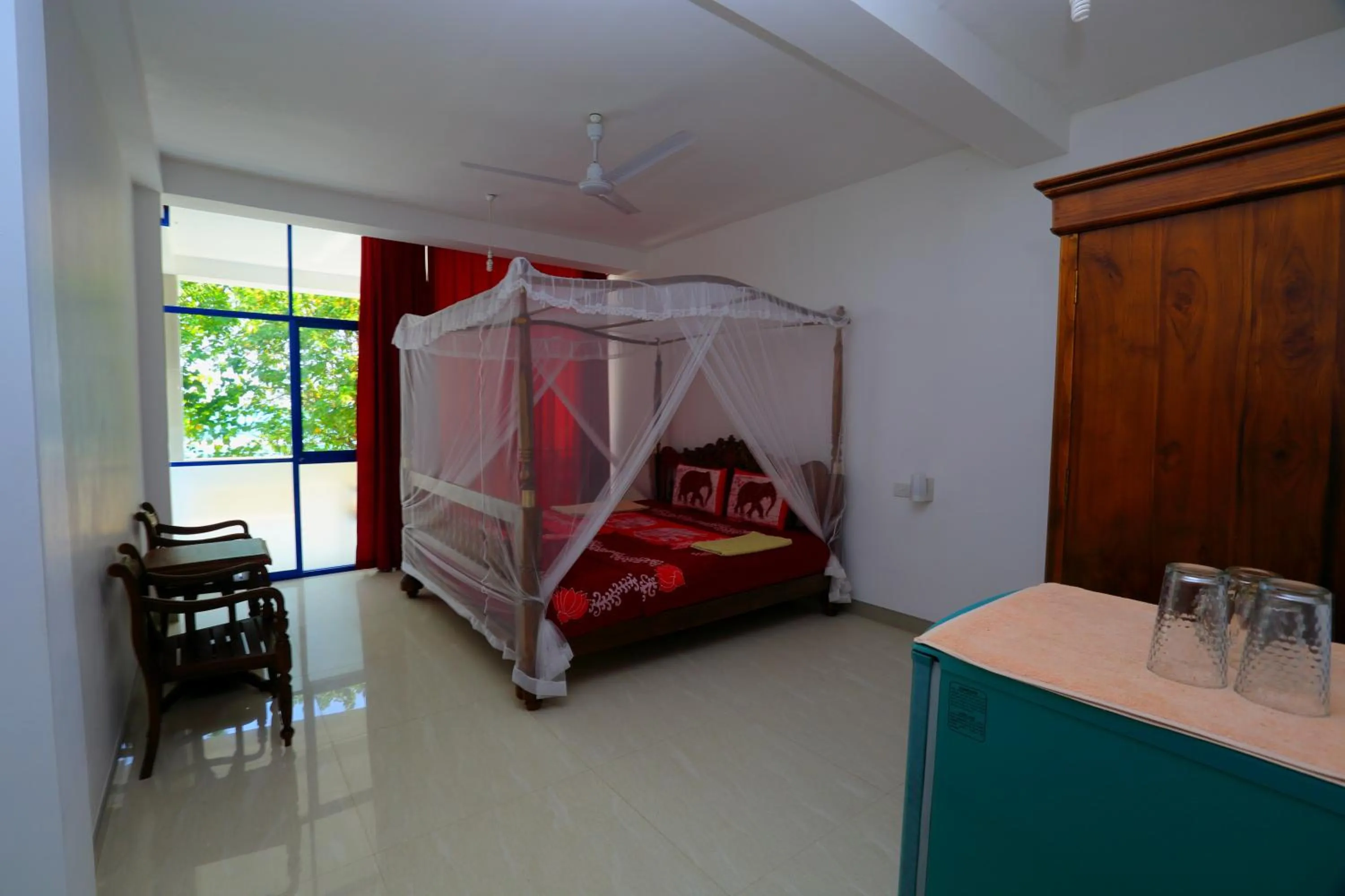 Day, Bed in Paradise Beach Resort & Diving school