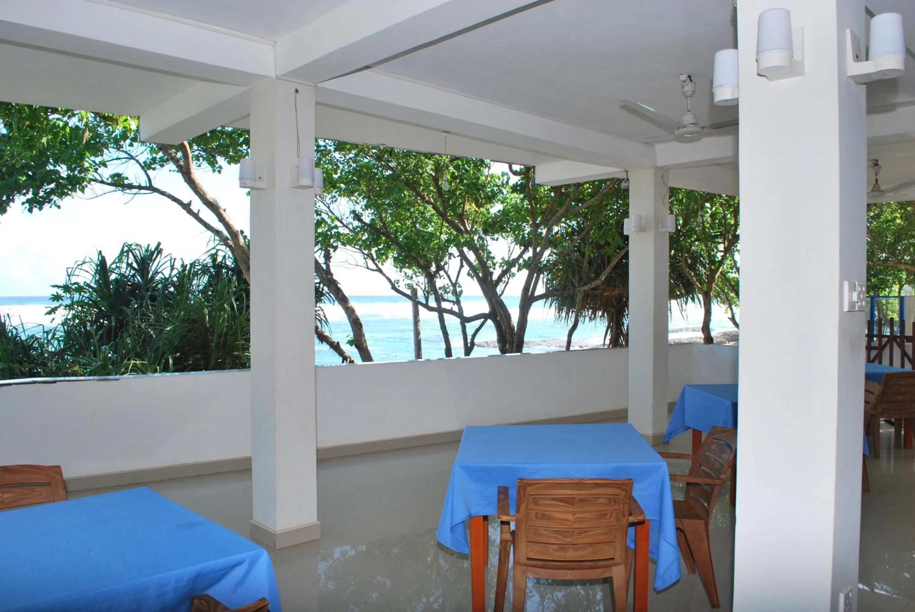 Restaurant/places to eat in Paradise Beach Resort & Diving school