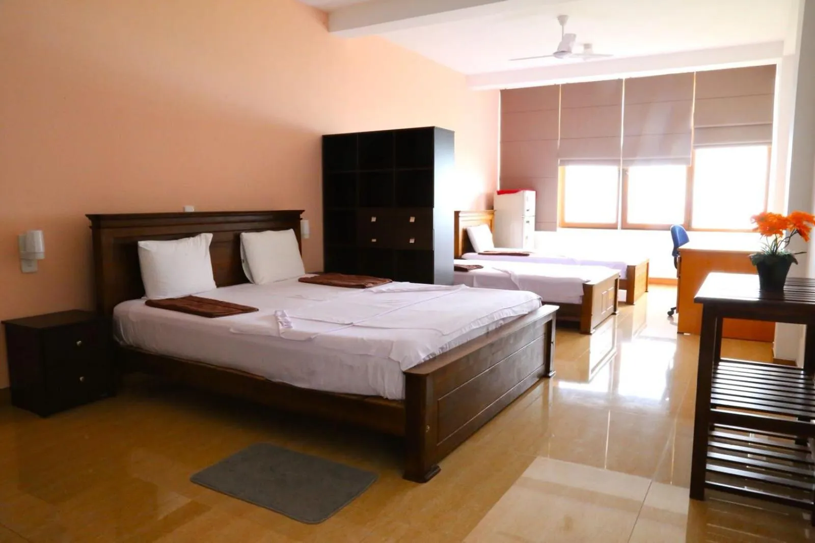 Bed in Paradise Beach Resort & Diving school