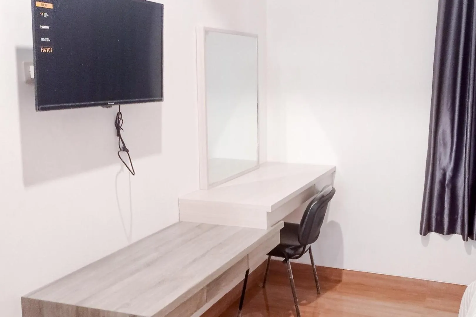 Bedroom in RedDoorz near Exit Tol Kotabaru ITERA Lampung